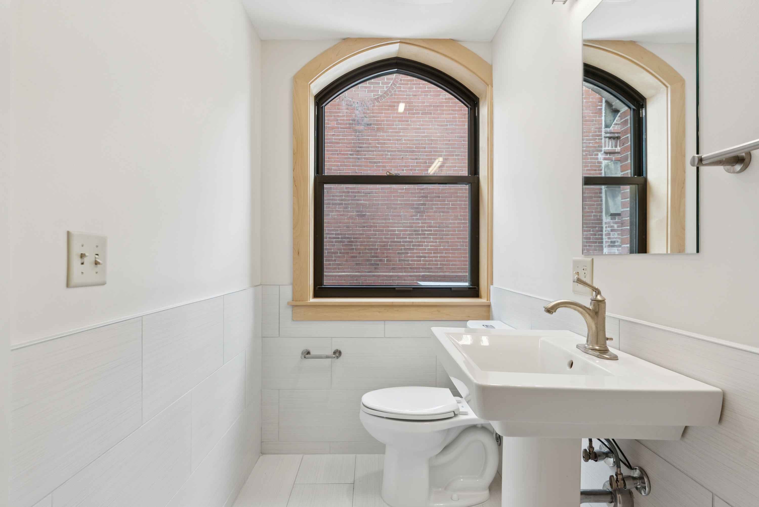 26 Thomas Street, 7