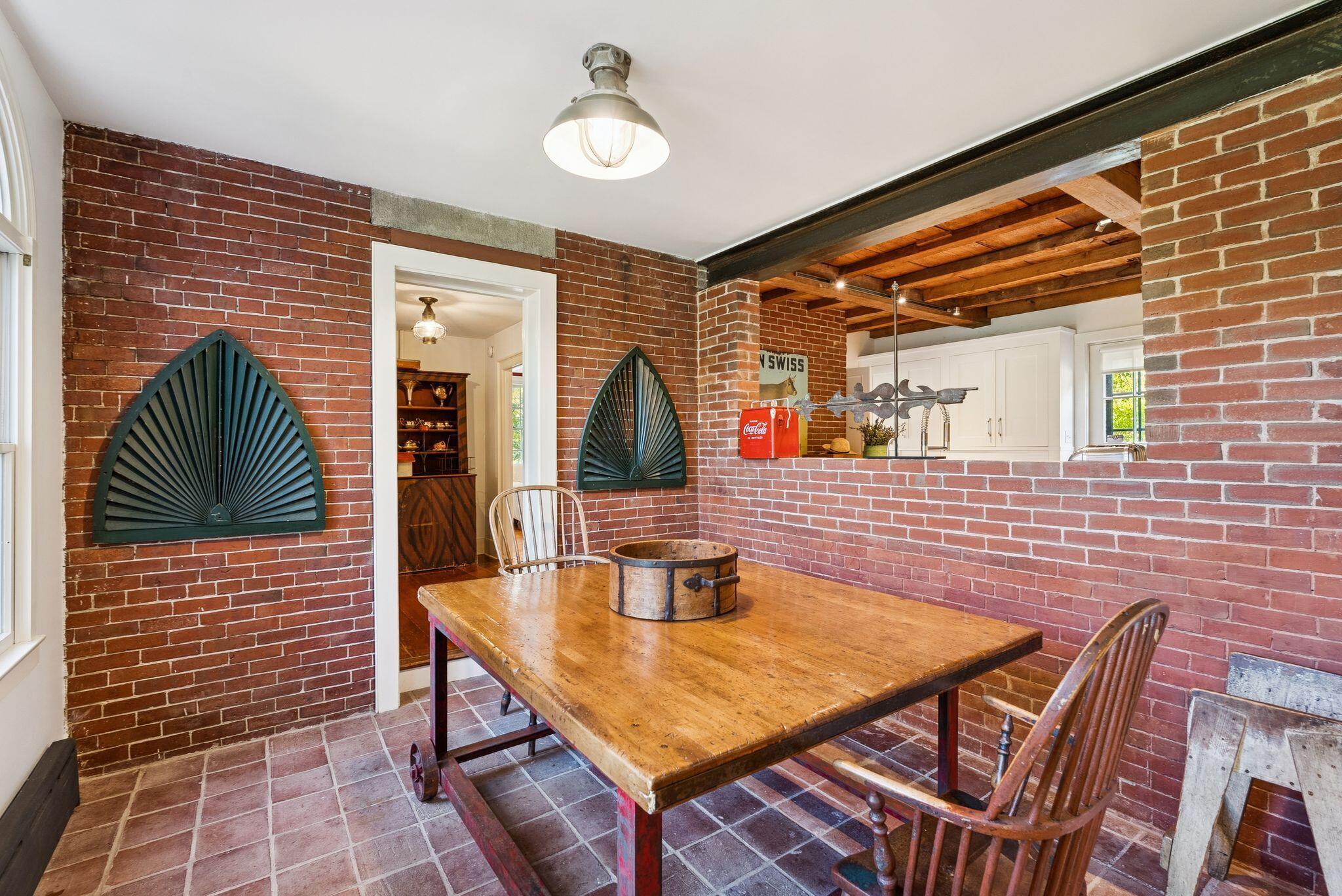 51 Pleasant Street