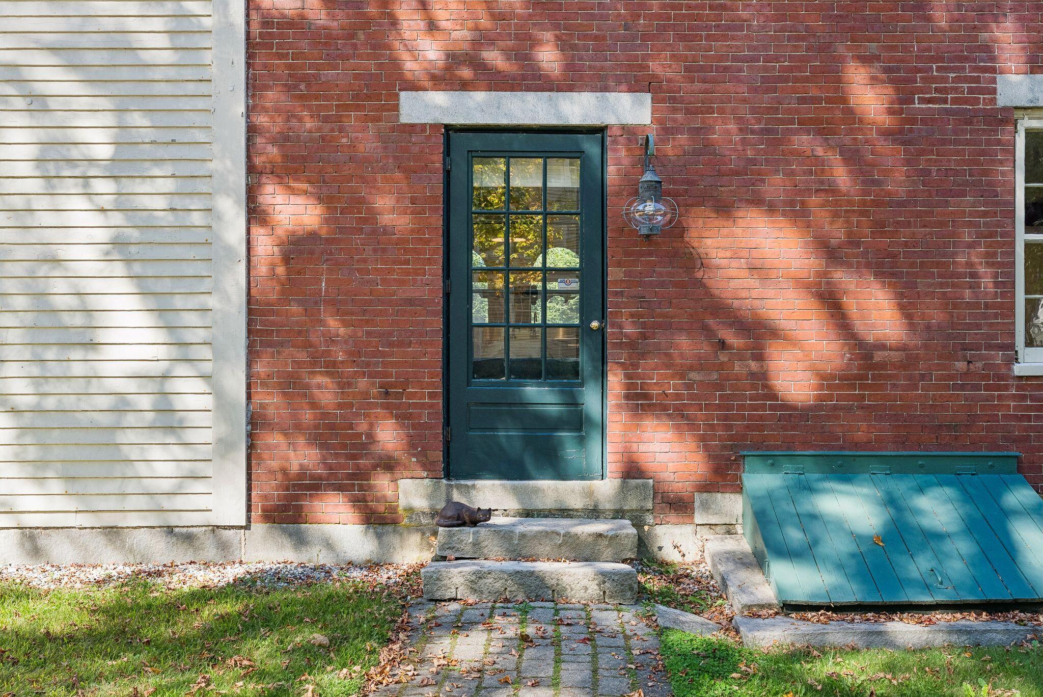 51 Pleasant Street