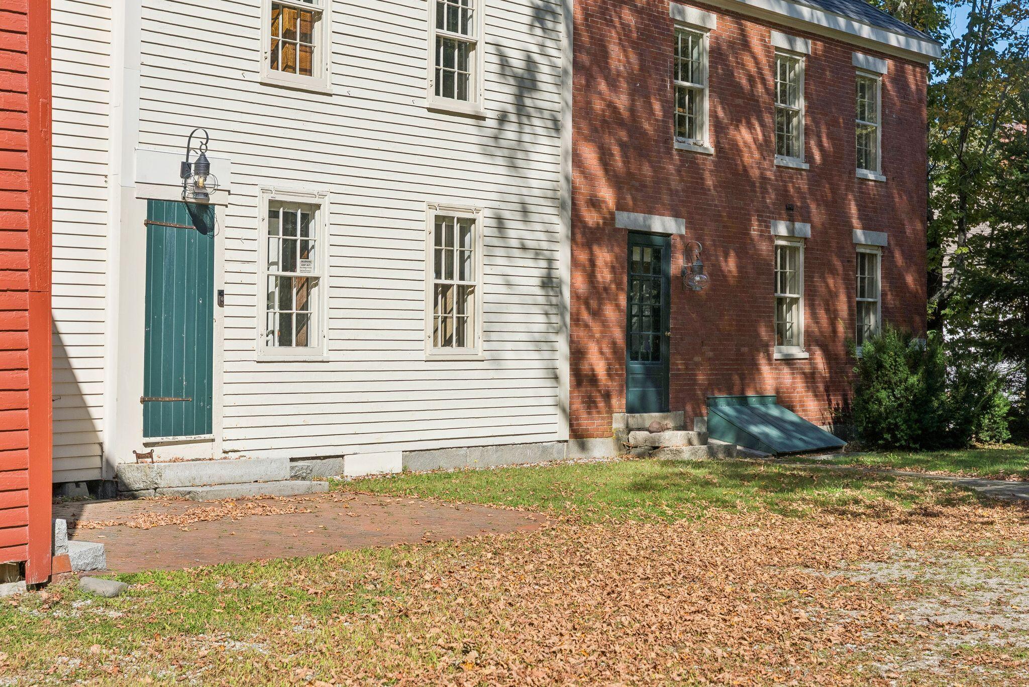 51 Pleasant Street