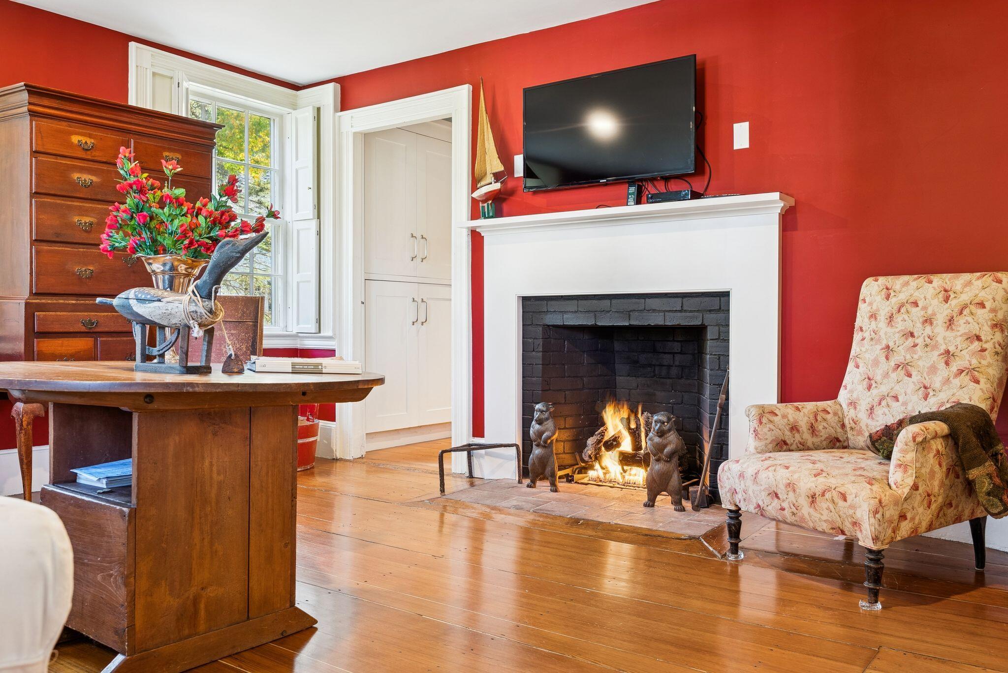 51 Pleasant Street