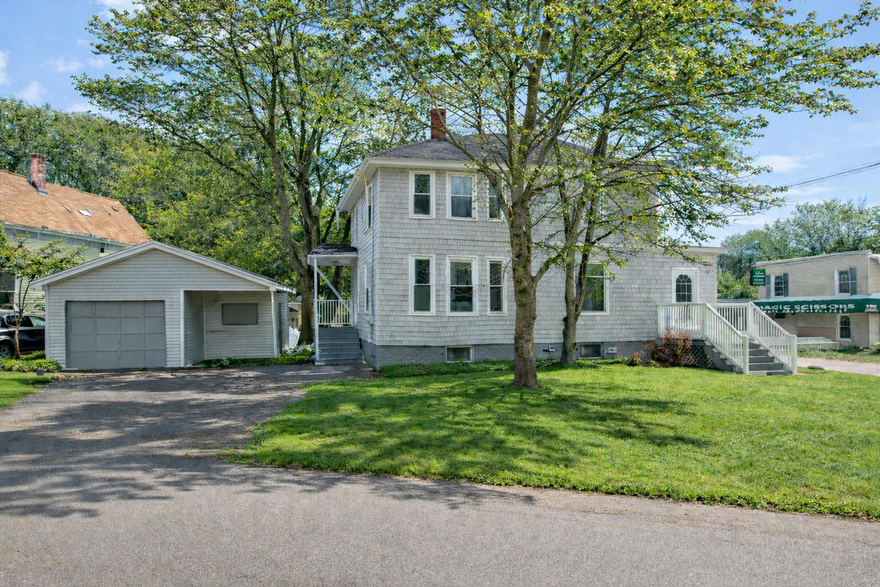 796 Forest Avenue