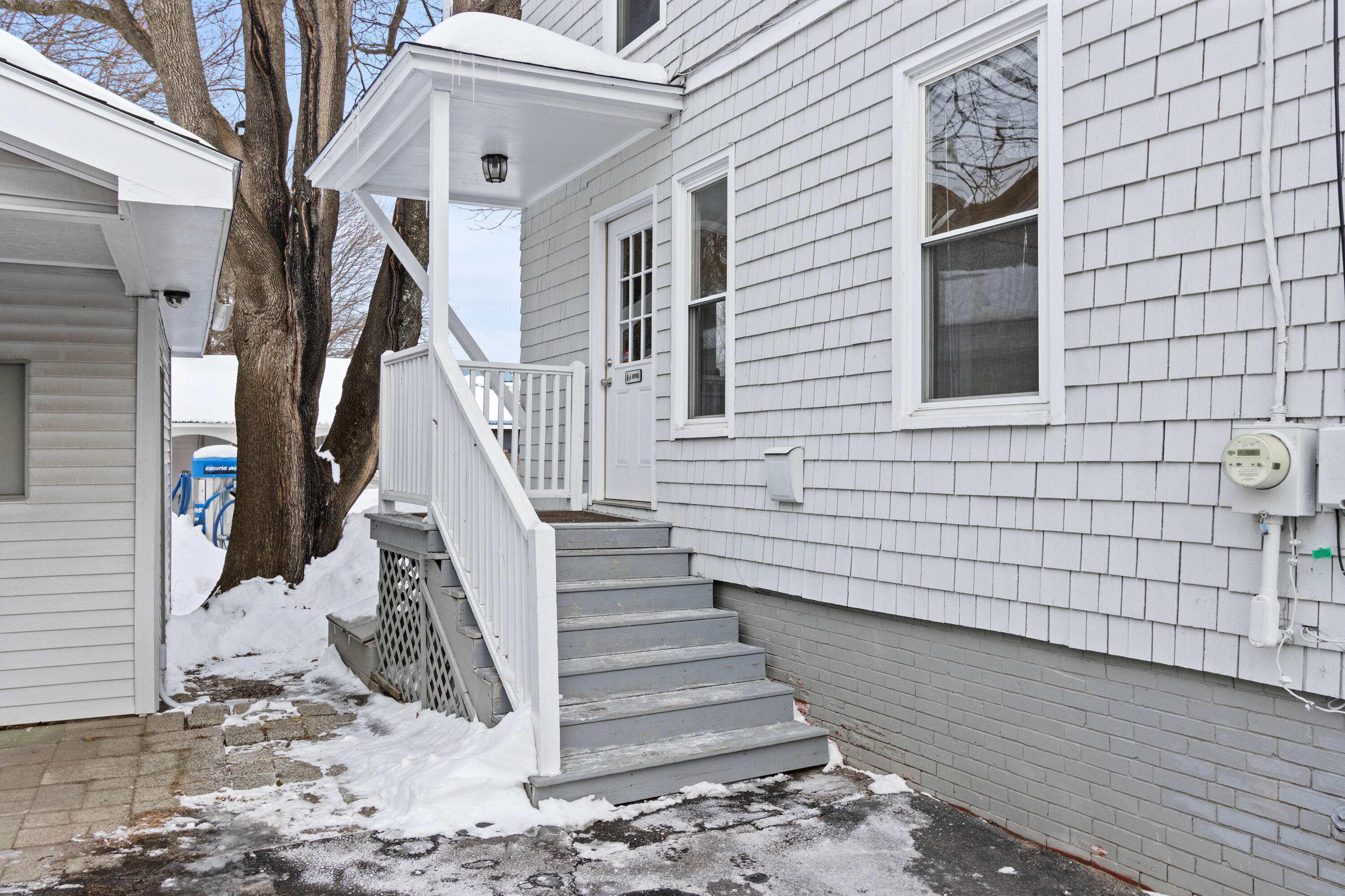 796 Forest Avenue