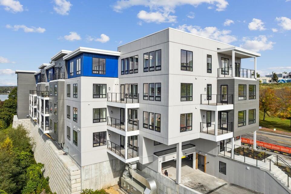 218 Washington Avenue 307