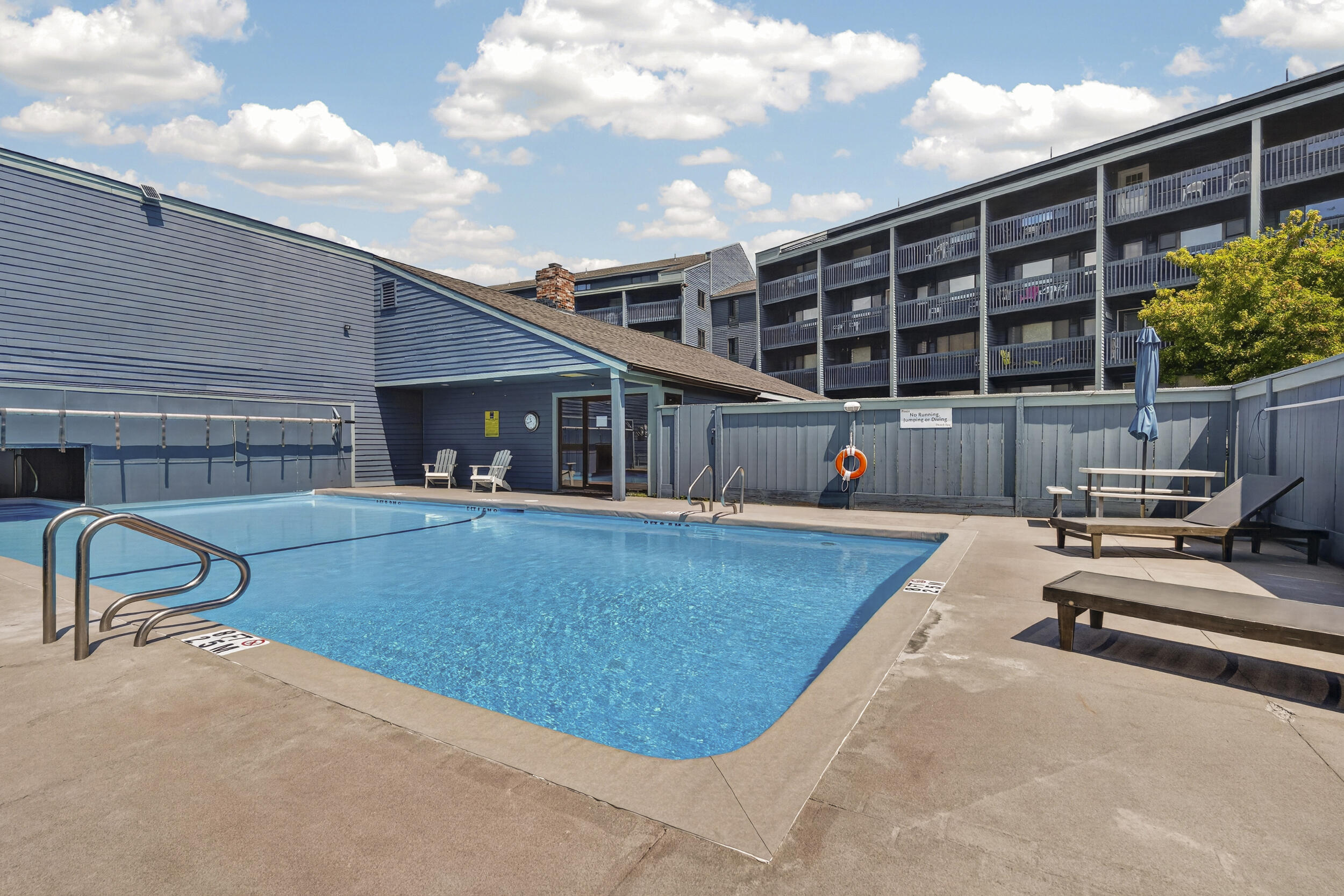 16 Roadrunner Drive B203