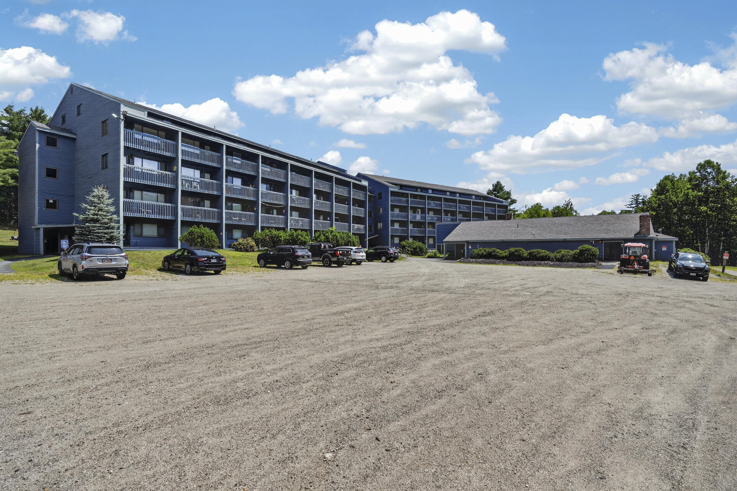 16 Roadrunner Drive B203