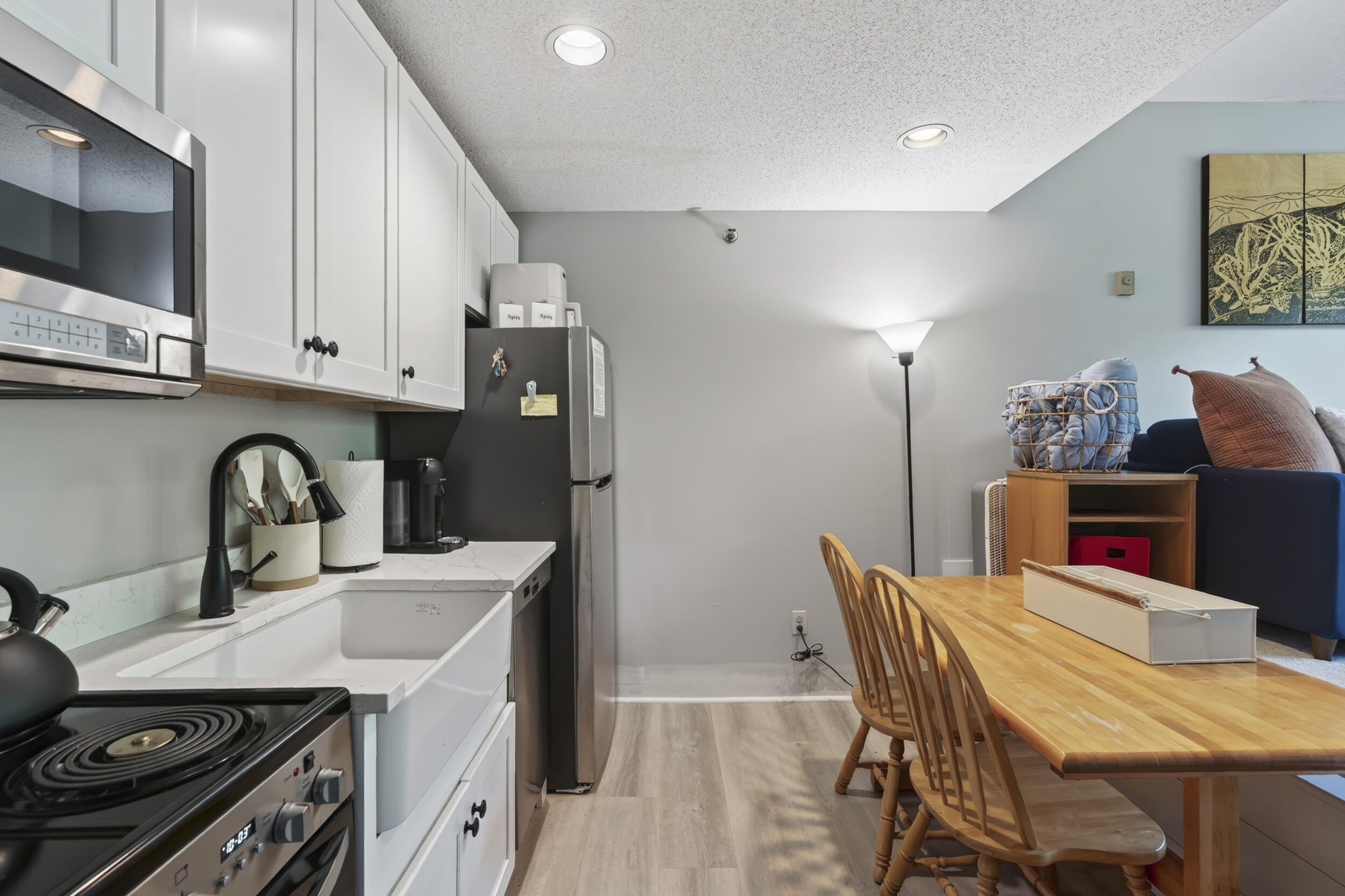 16 Roadrunner Drive B203
