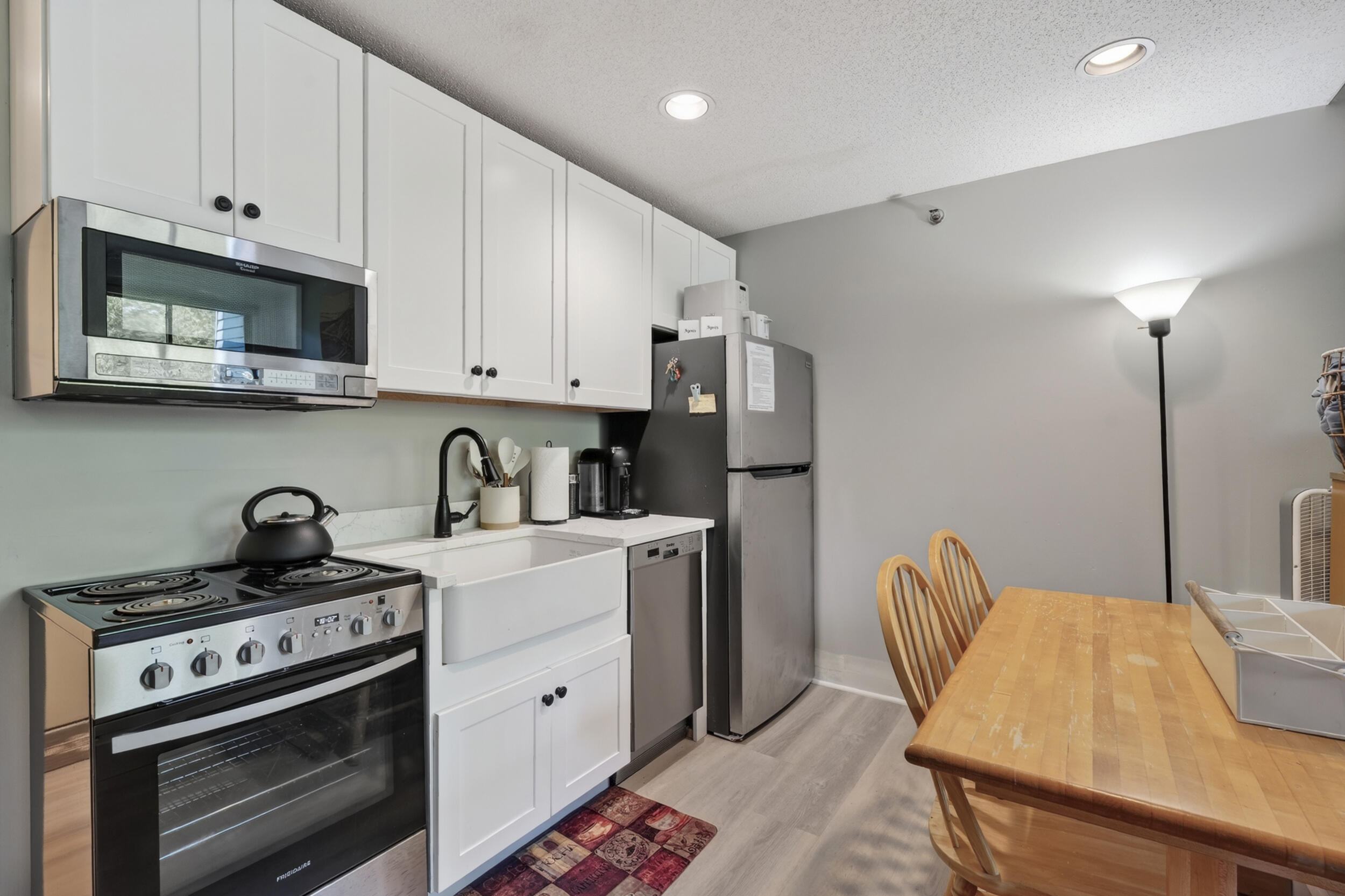 16 Roadrunner Drive B203