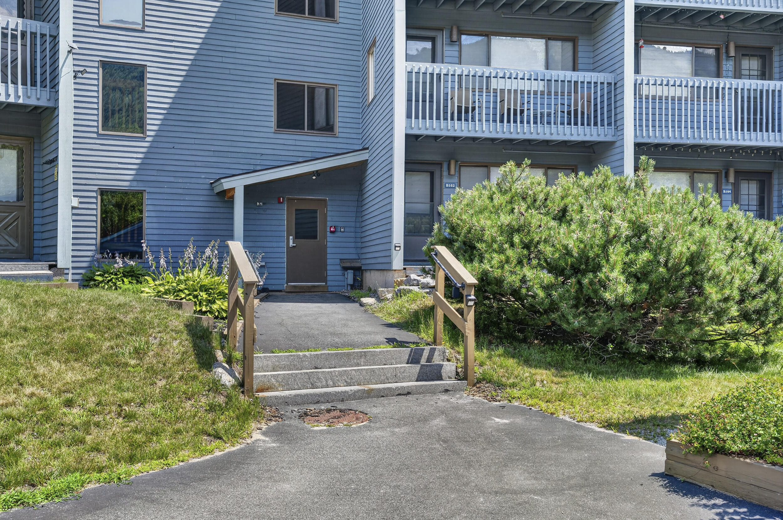 16 Roadrunner Drive B203