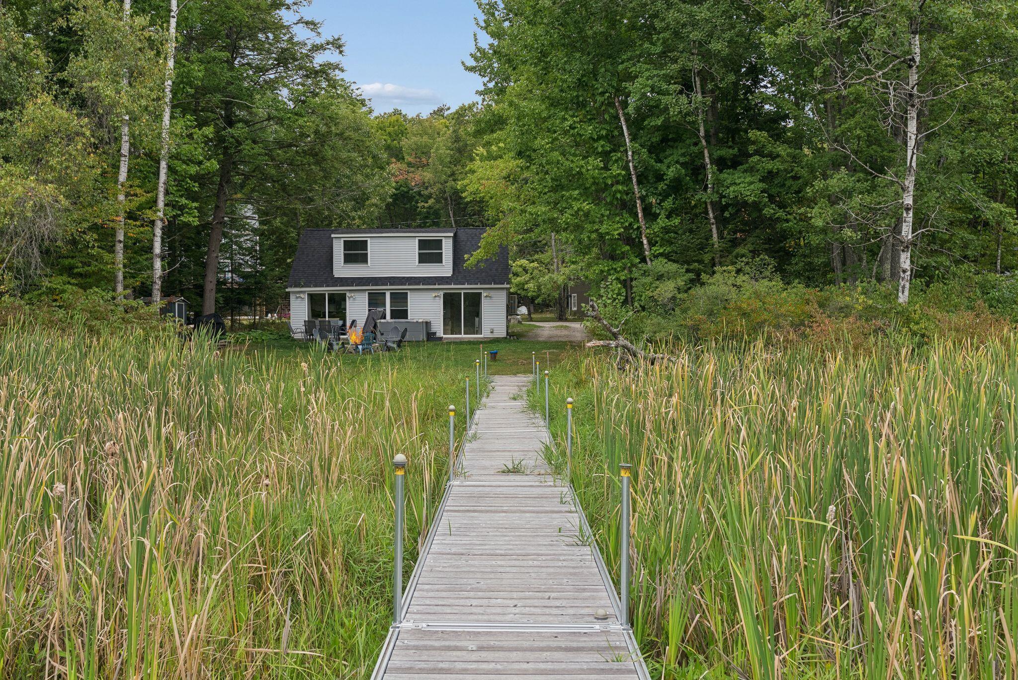 82 Lakeshore Drive