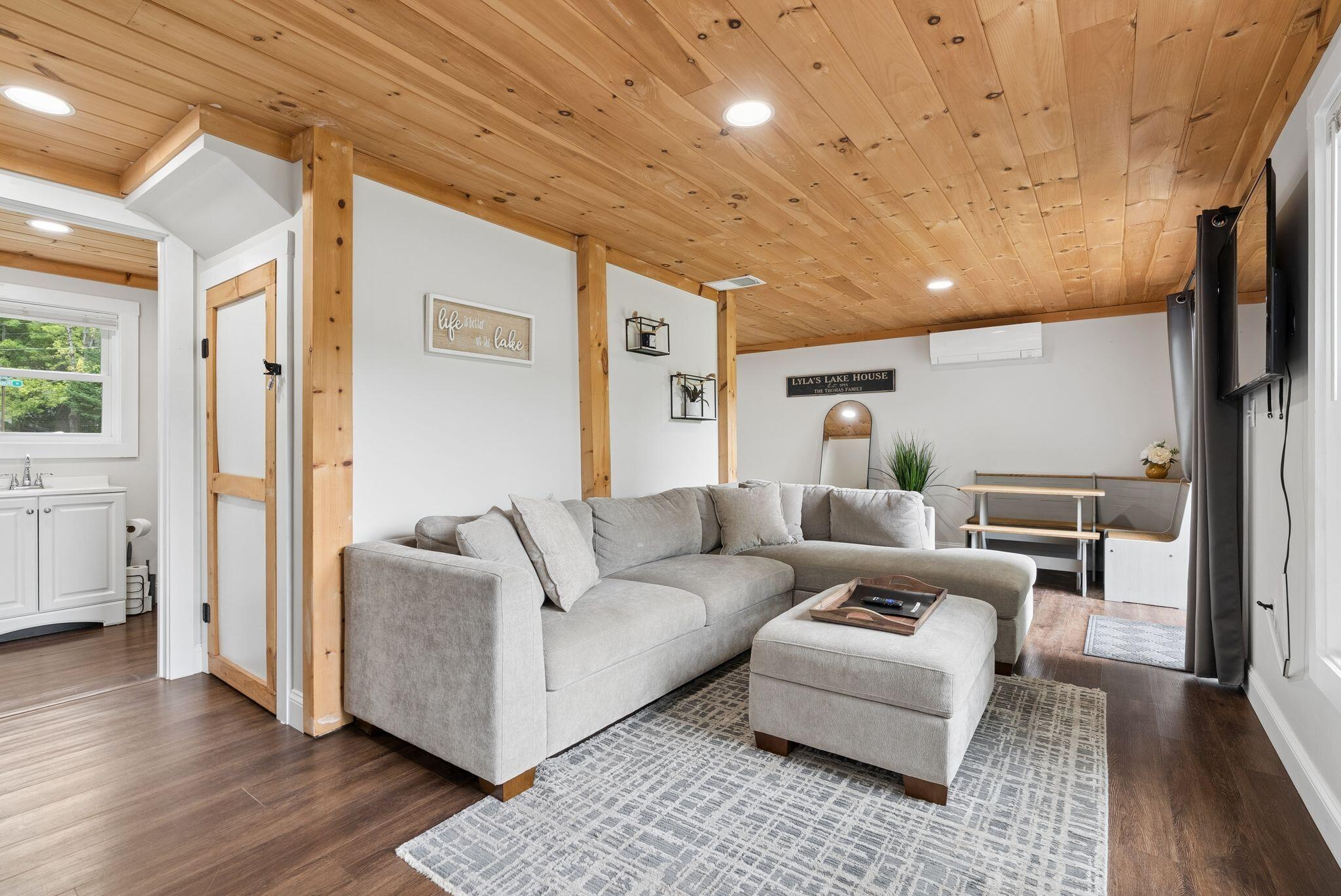 82 Lakeshore Drive