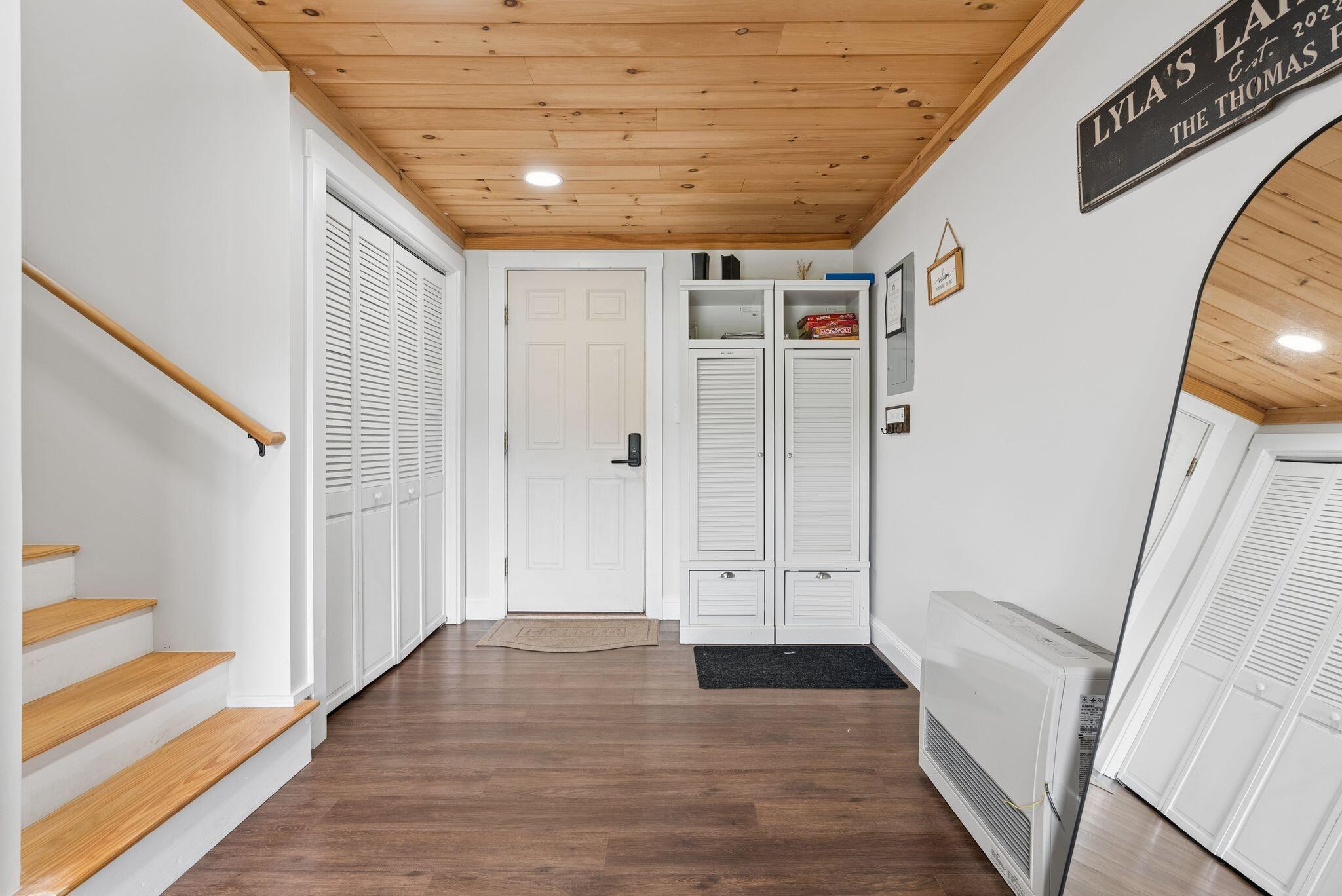 82 Lakeshore Drive
