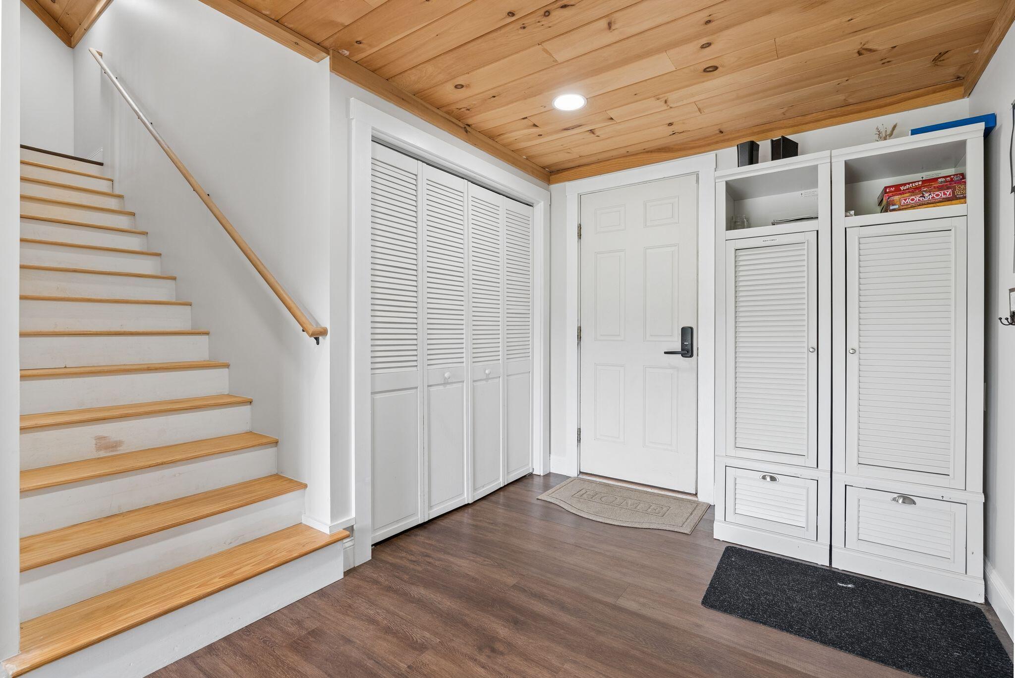 82 Lakeshore Drive