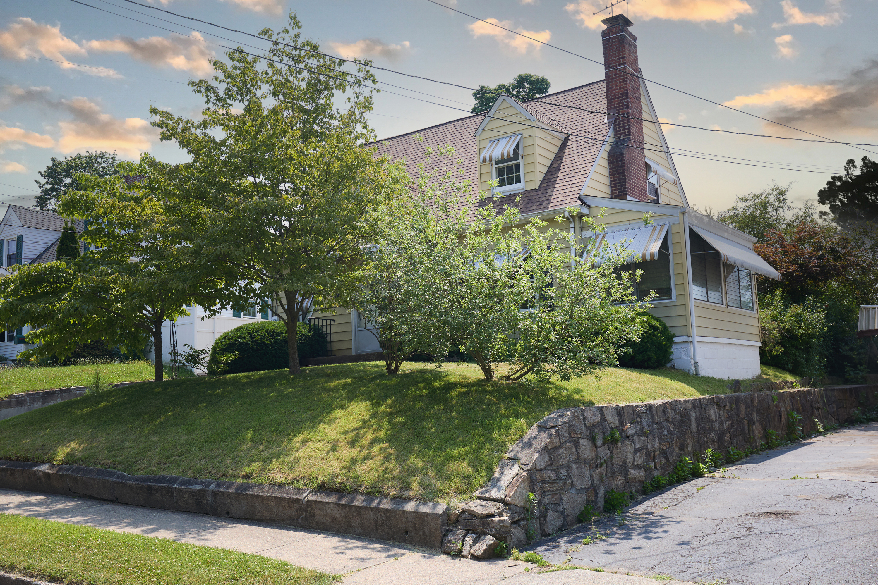 369 Cleveland Avenue