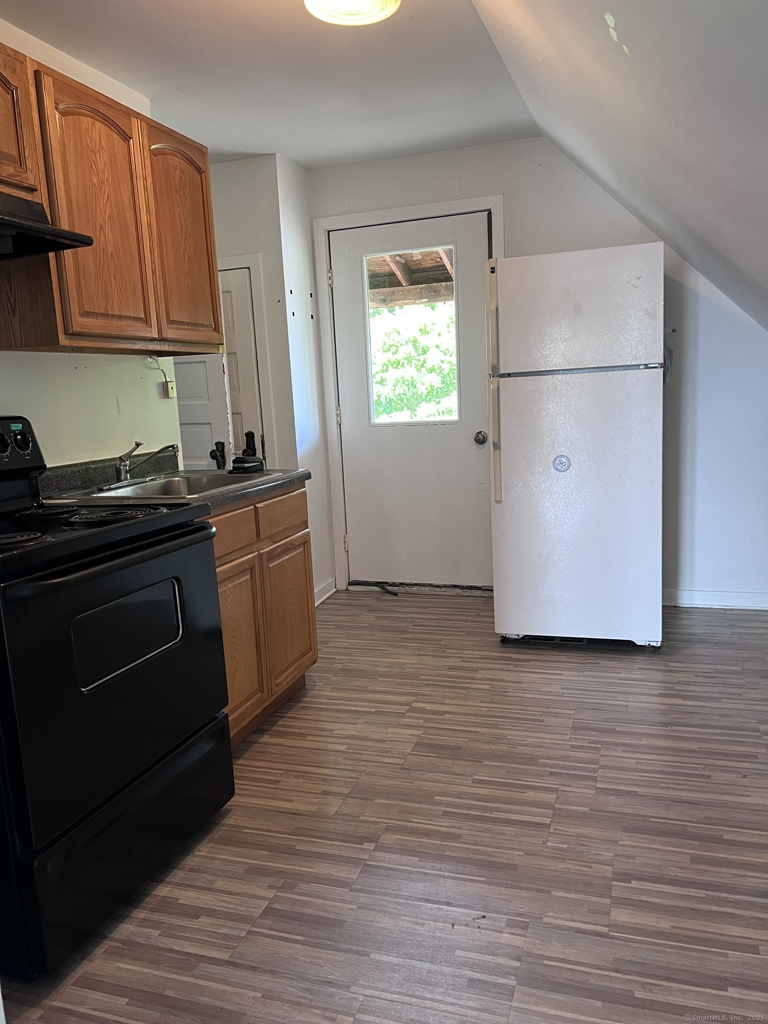 787 Brewster Street 3rd floor