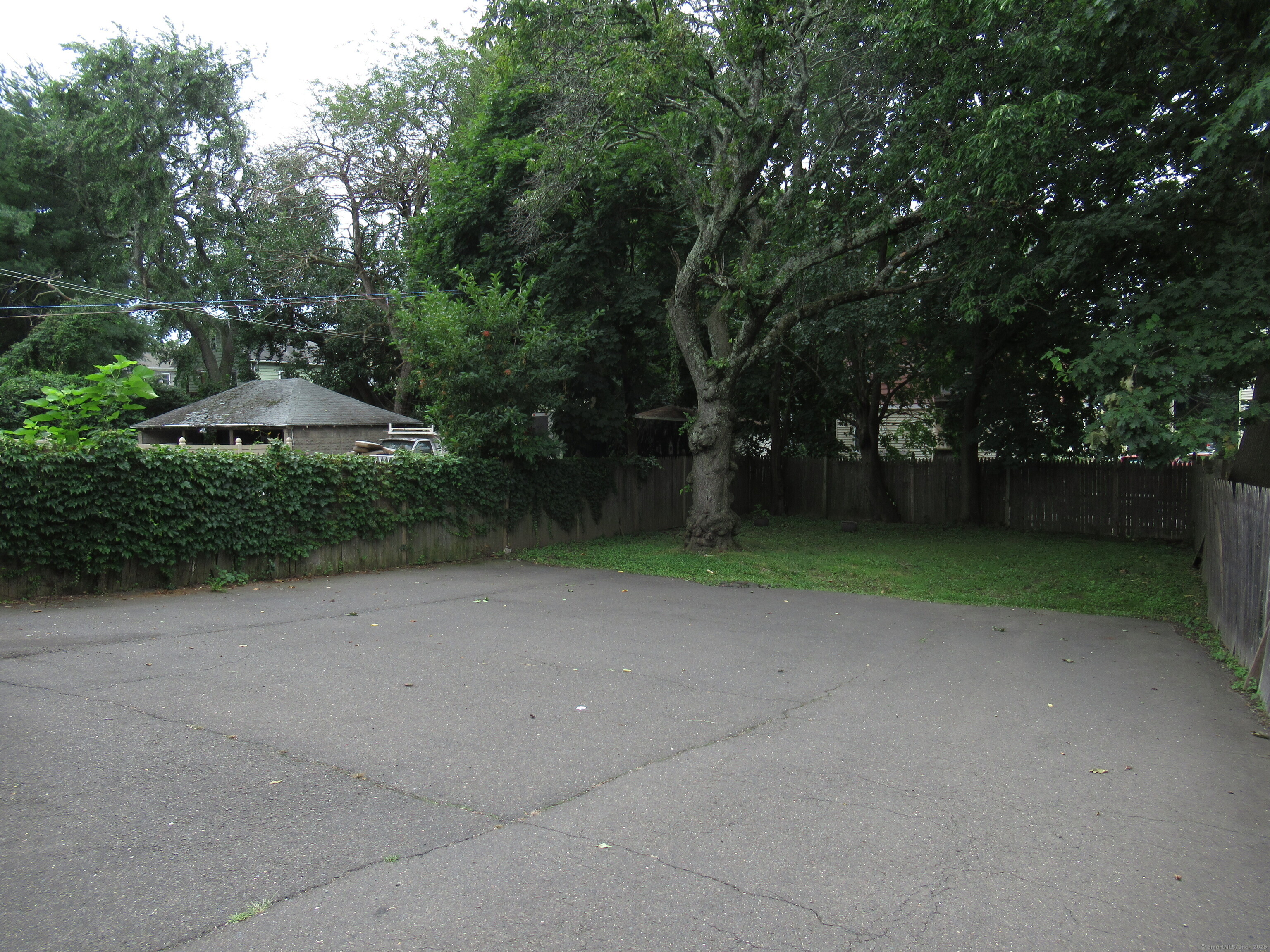 787 Brewster Street 3rd floor