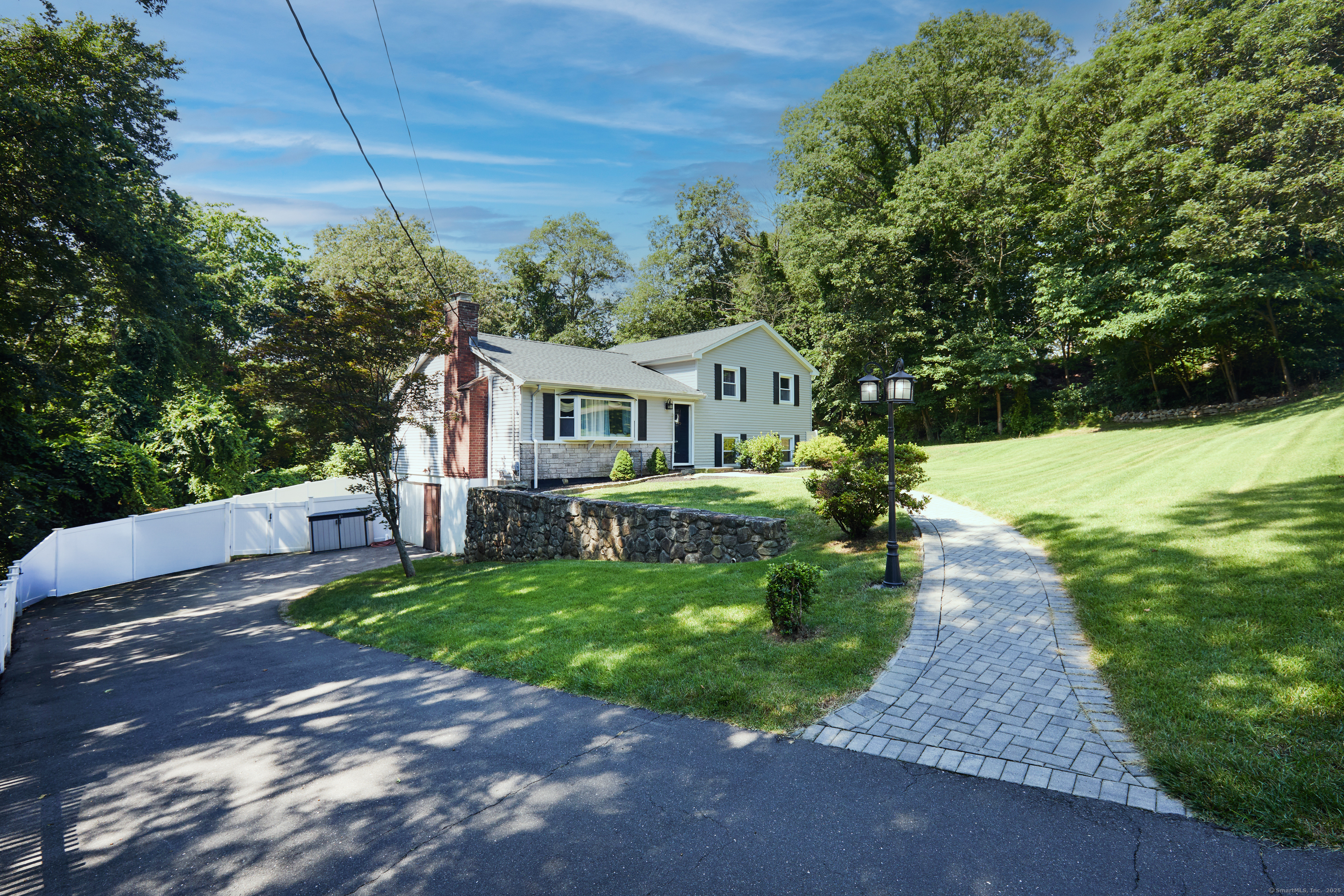 12 Sunnycrest Road