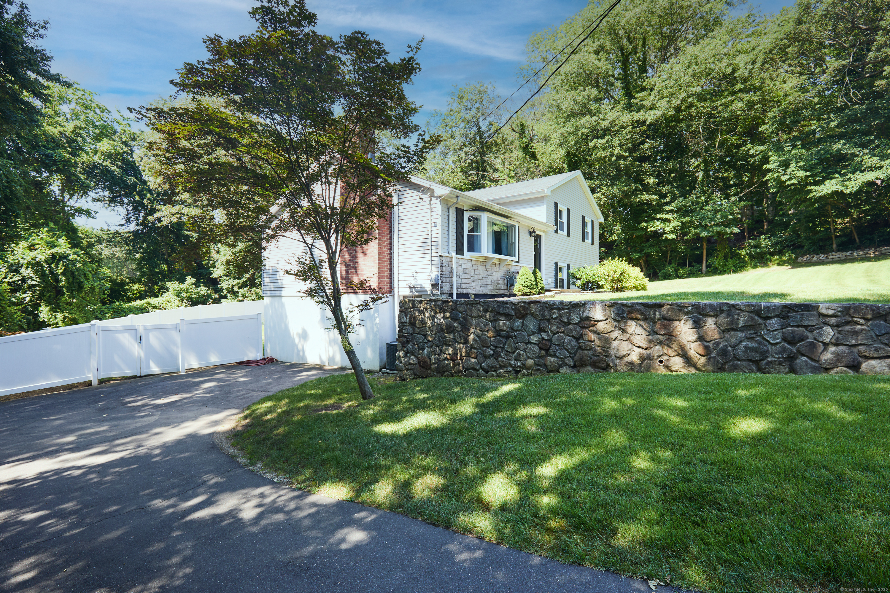 12 Sunnycrest Road