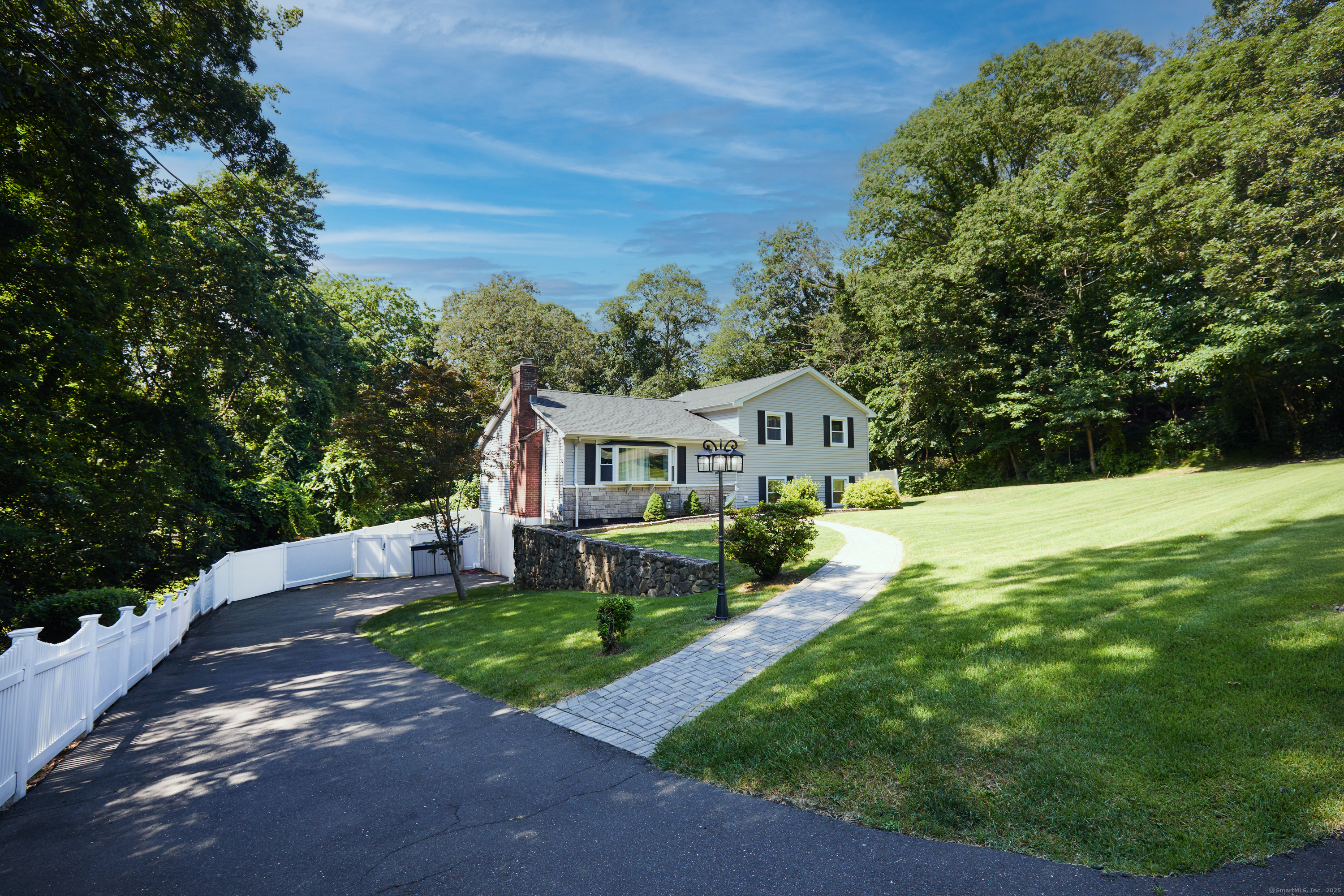 12 Sunnycrest Road