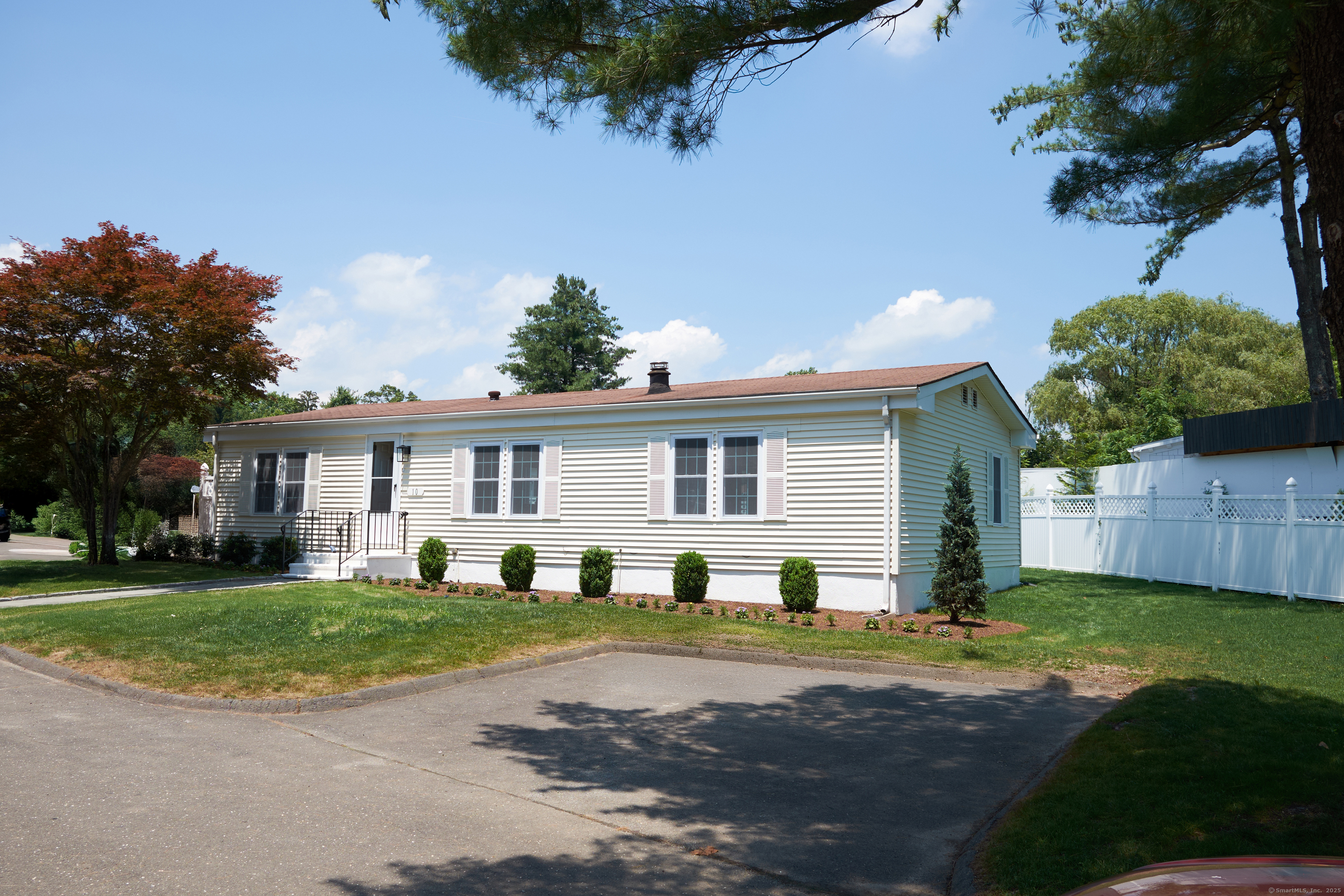 10 Crescent Park Road