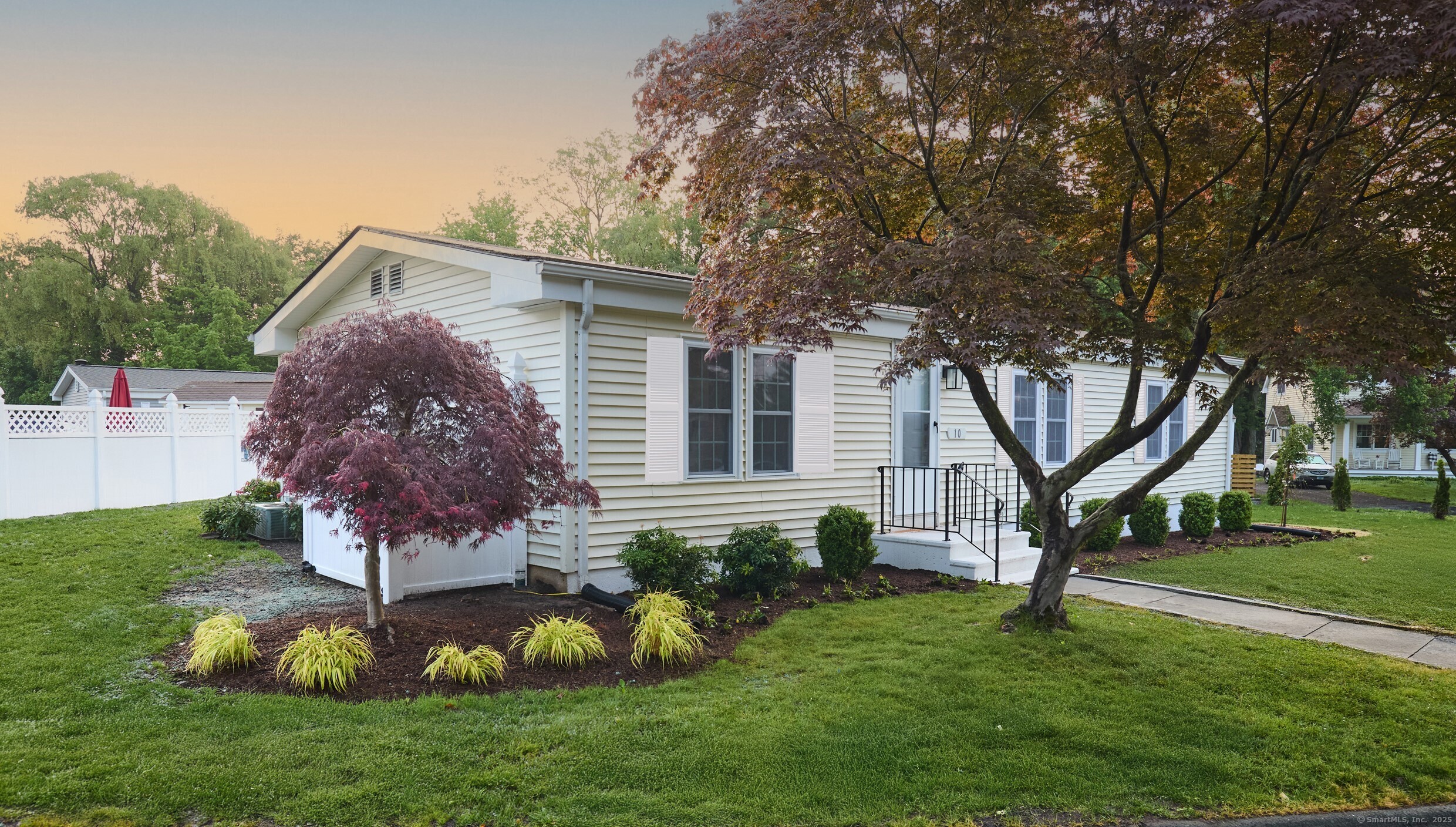 10 Crescent Park Road