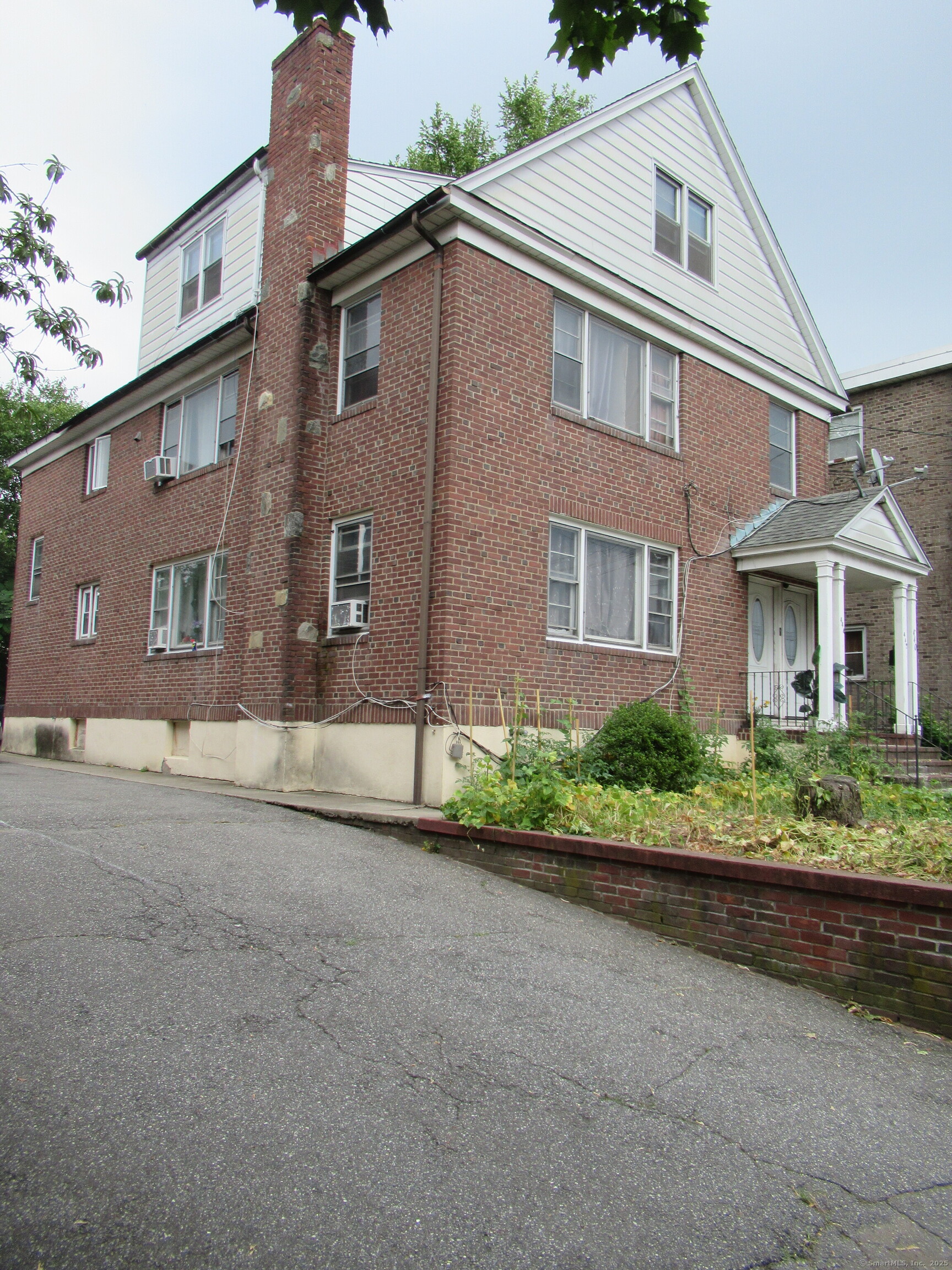 442 Wells Street