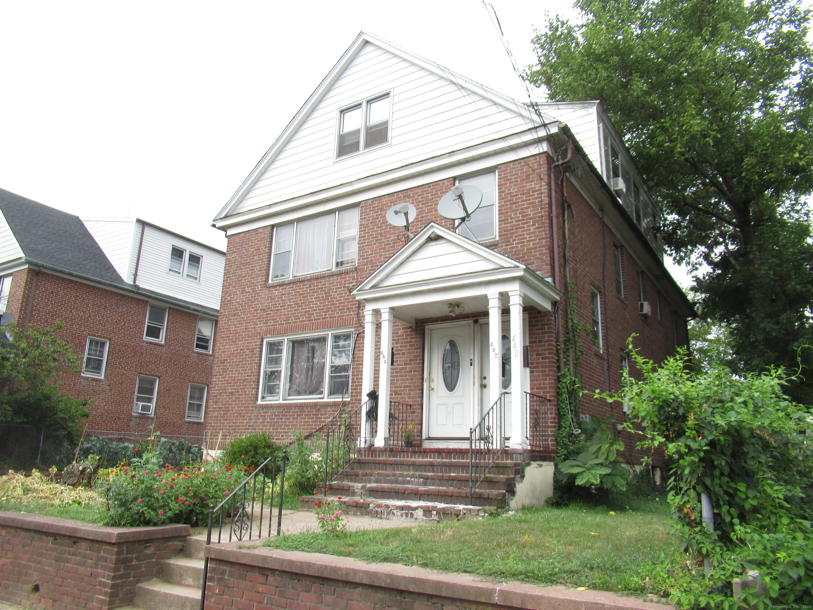 442 Wells Street