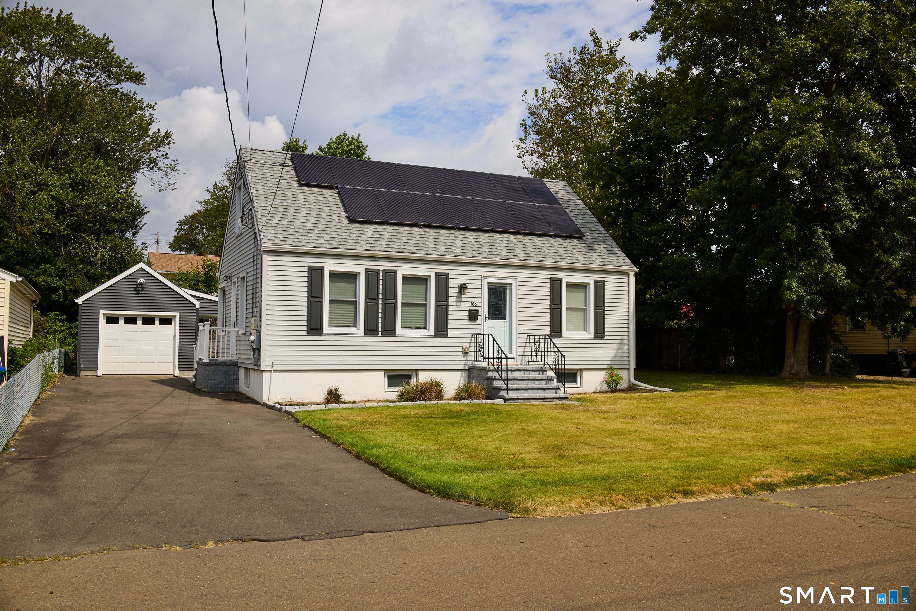 168 Sunnybank Avenue