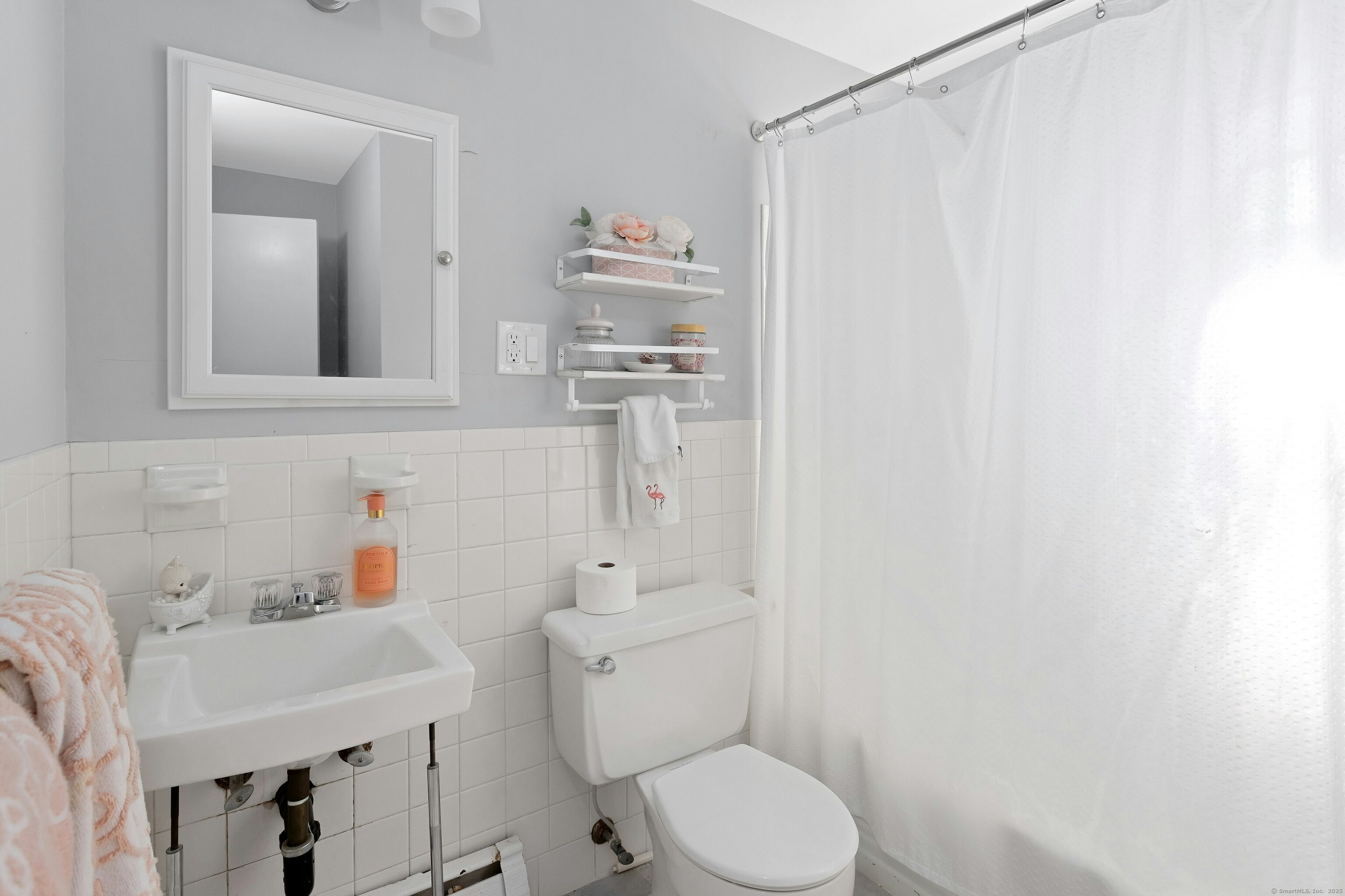 421 Short Beach Road