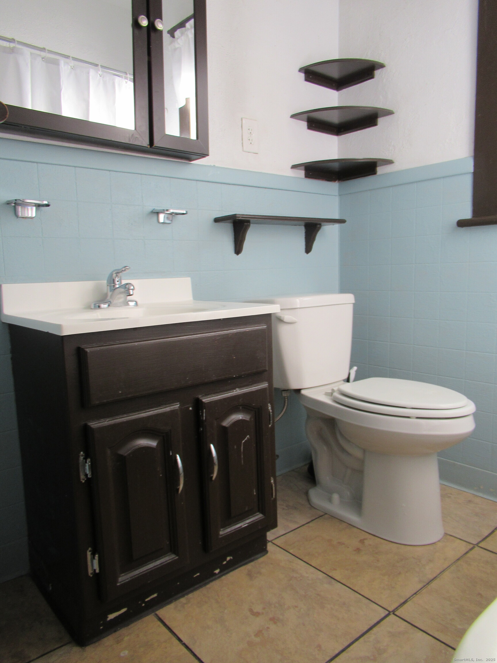 55 Eaton Street 2nd Floor