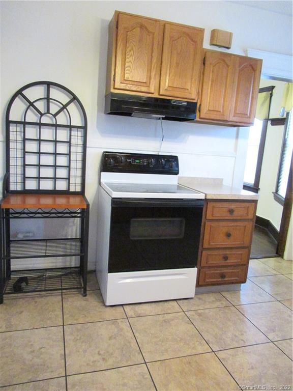 55 Eaton Street 2nd Floor