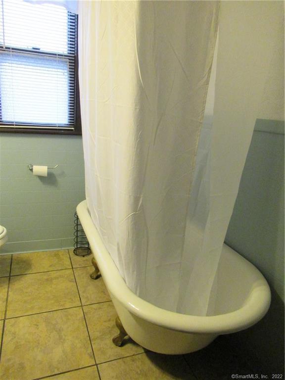 53 Eaton Street 2nd Floor