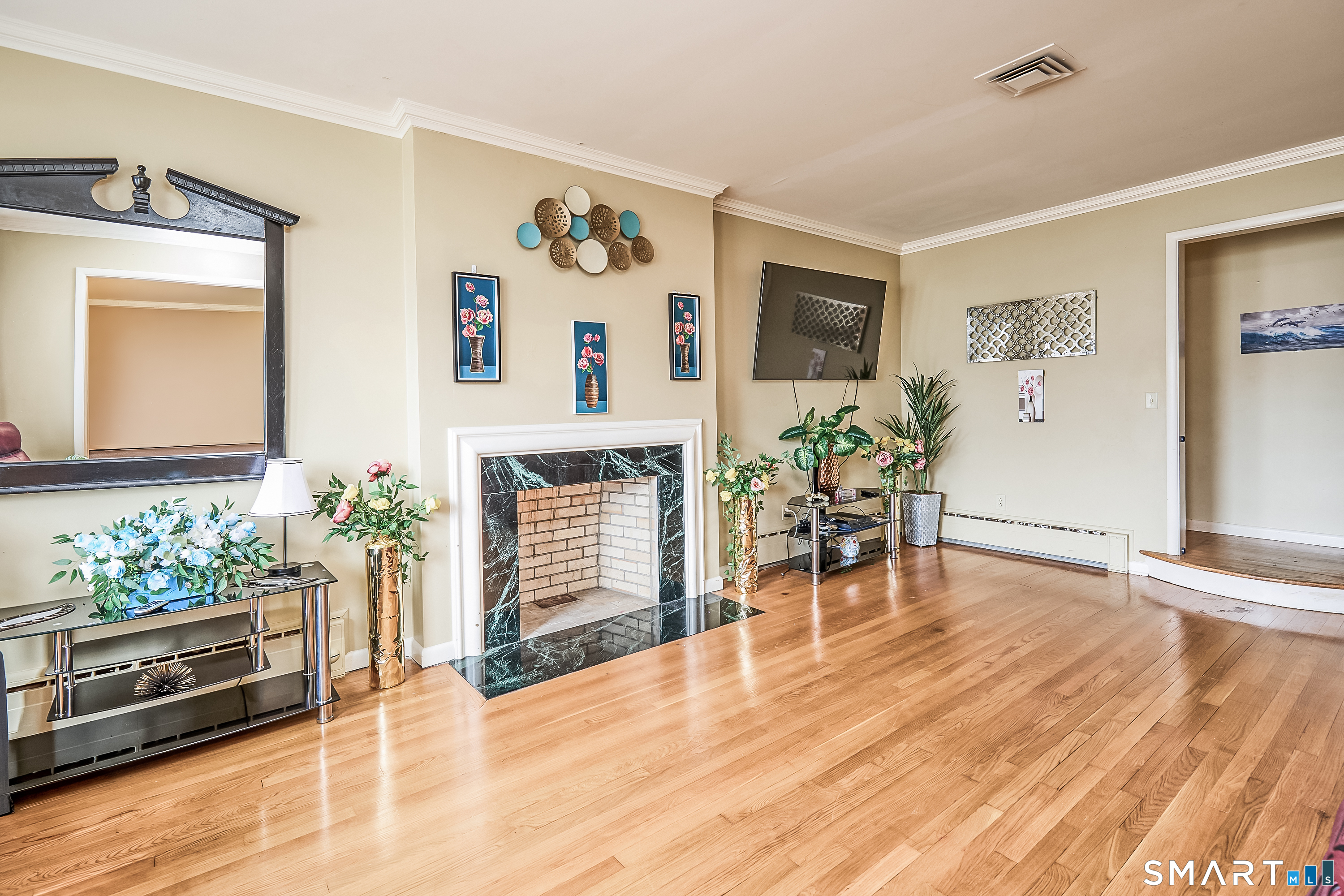 523 West Jackson Avenue