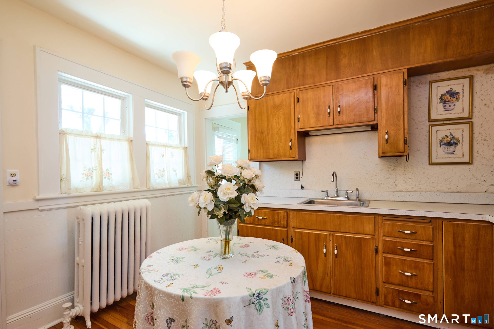 131 Aldine Avenue