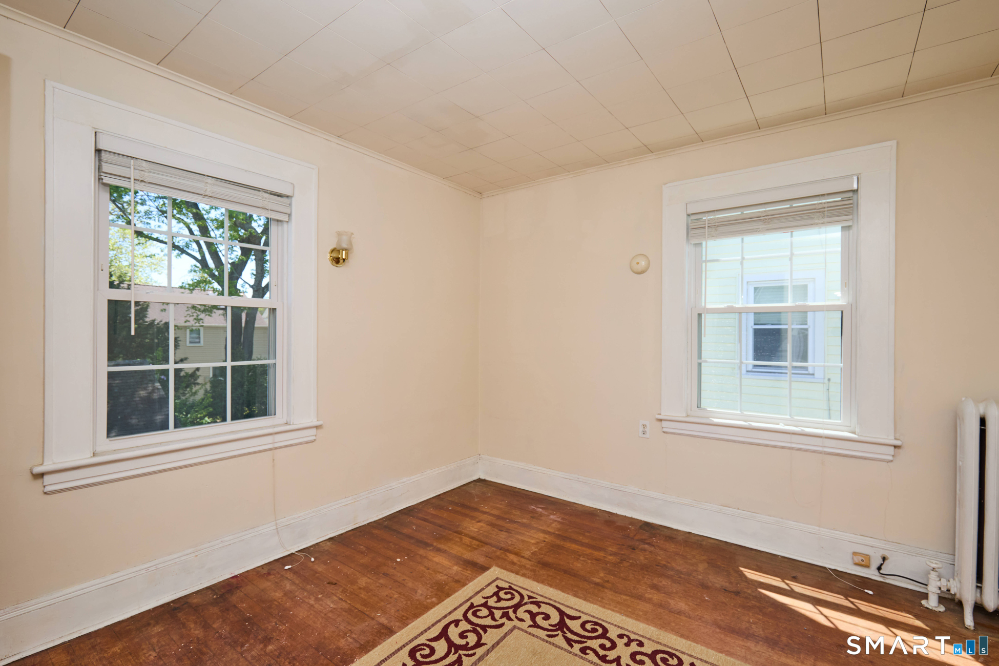 131 Aldine Avenue