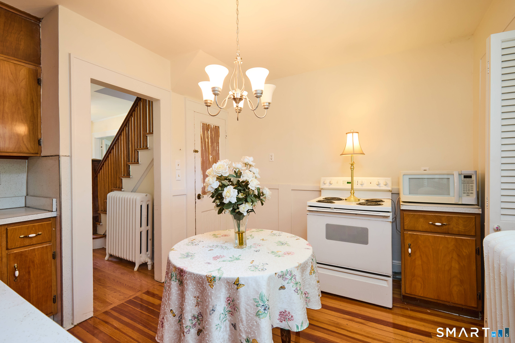 131 Aldine Avenue