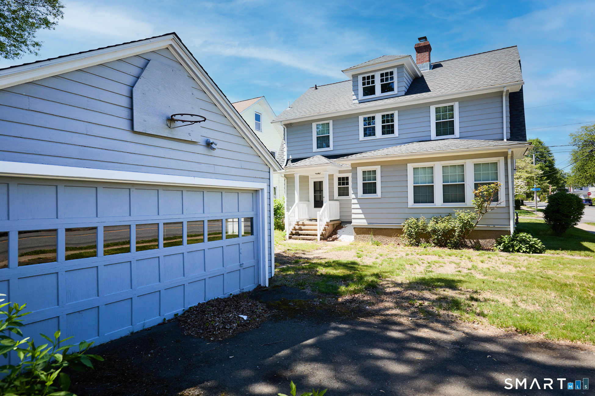 131 Aldine Avenue