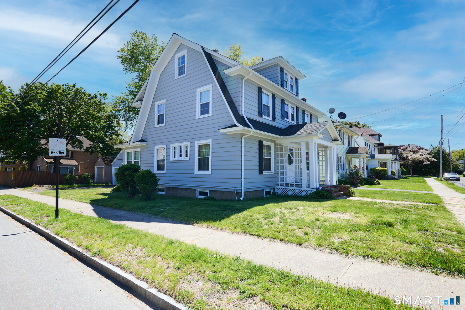 131 Aldine Avenue