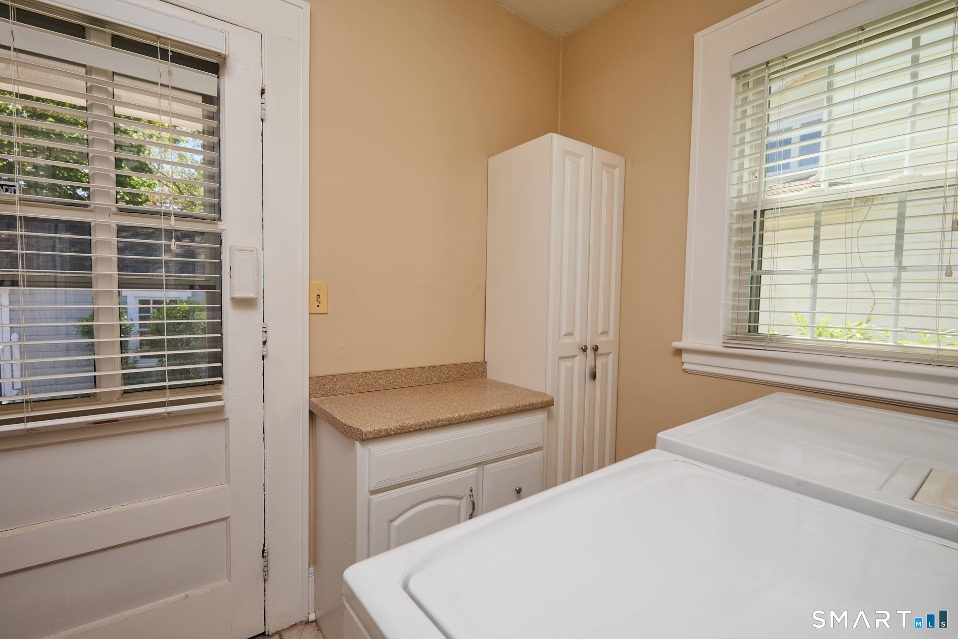131 Aldine Avenue