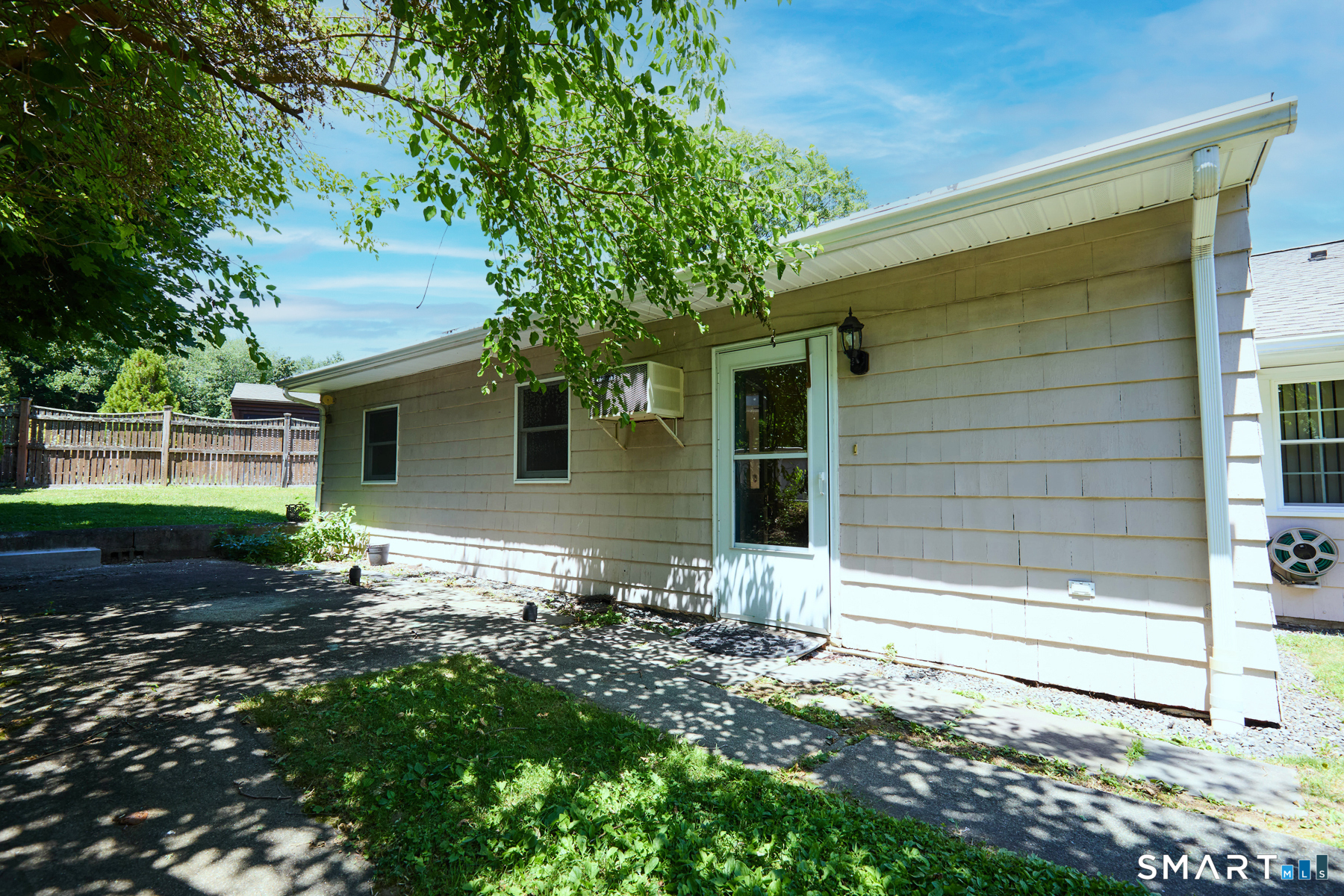 15 Harvester Road 2