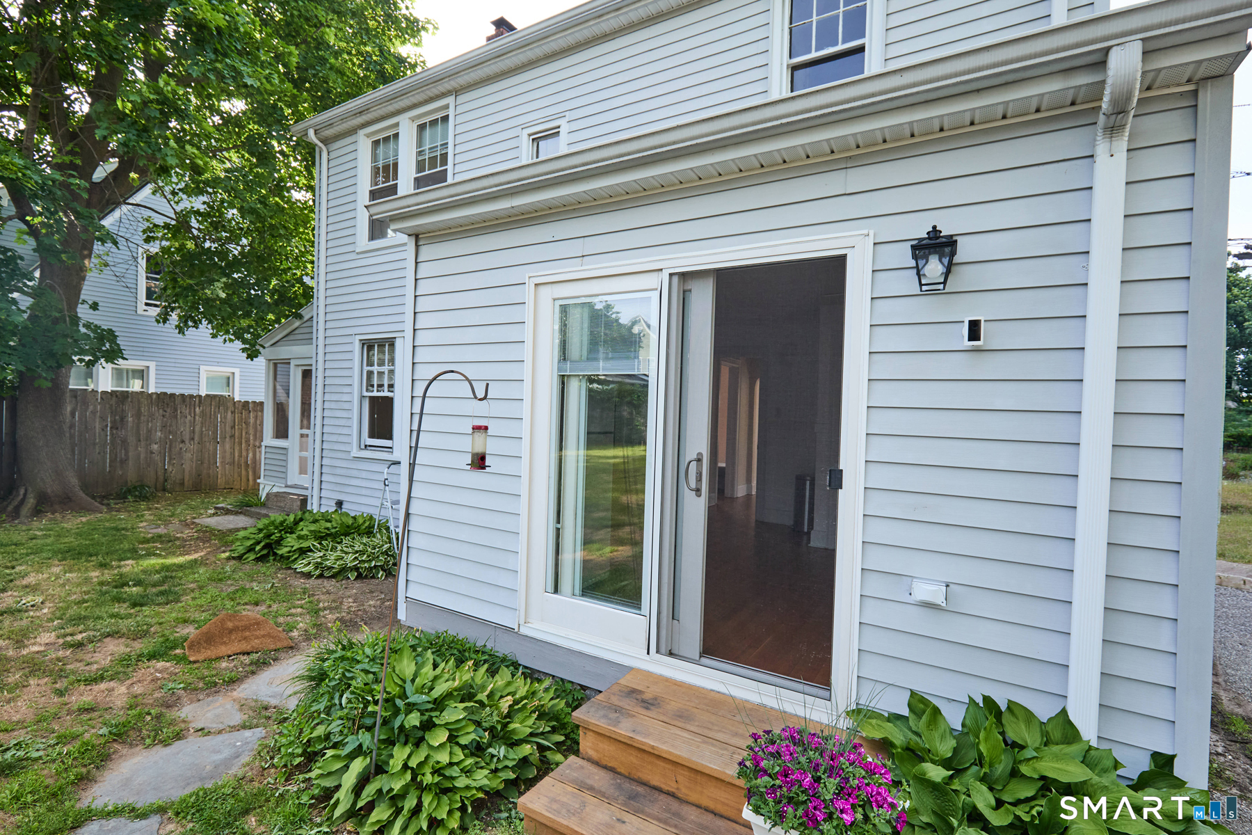 105 Dixon Street