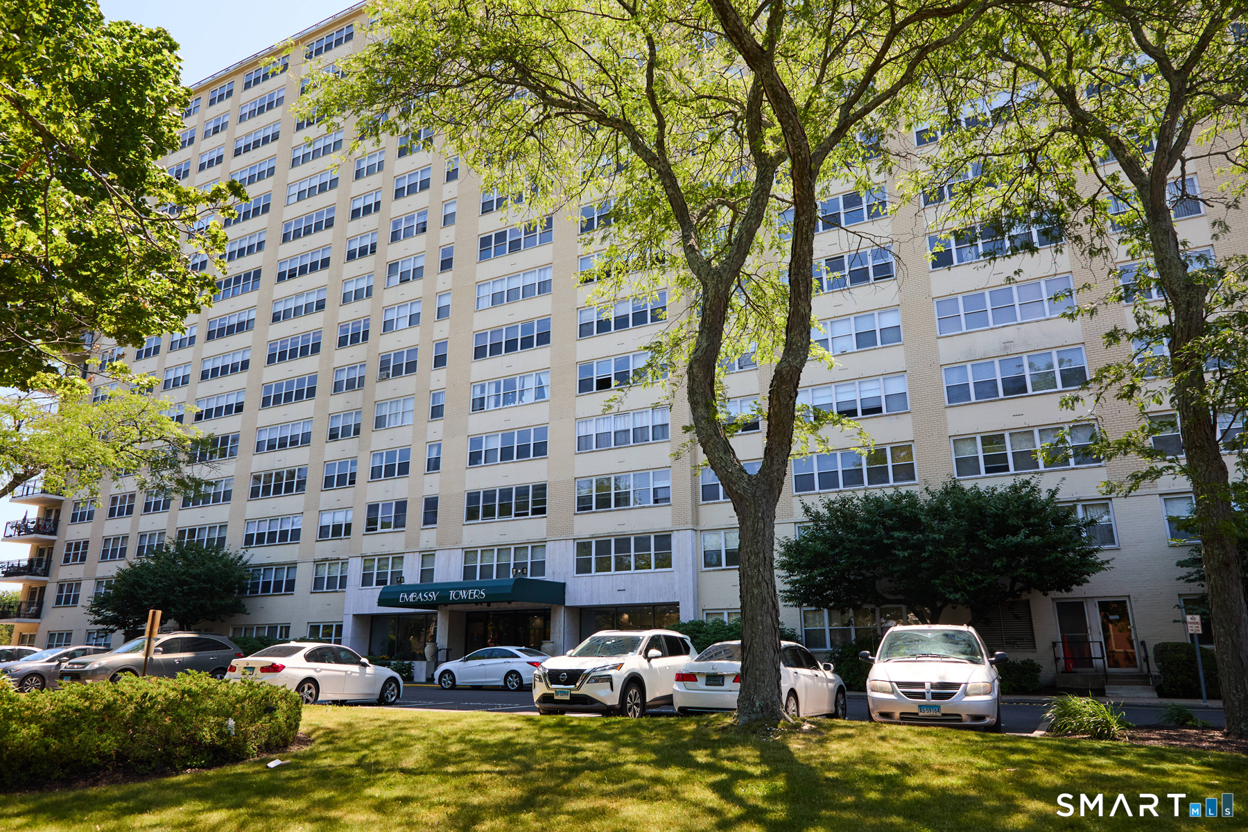 2625 Park Avenue 7S