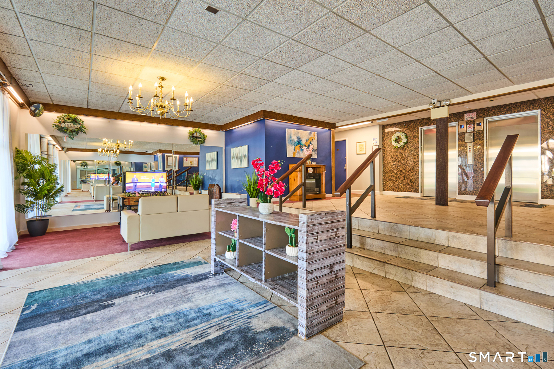 120 Huntington Turnpike Unit: 905