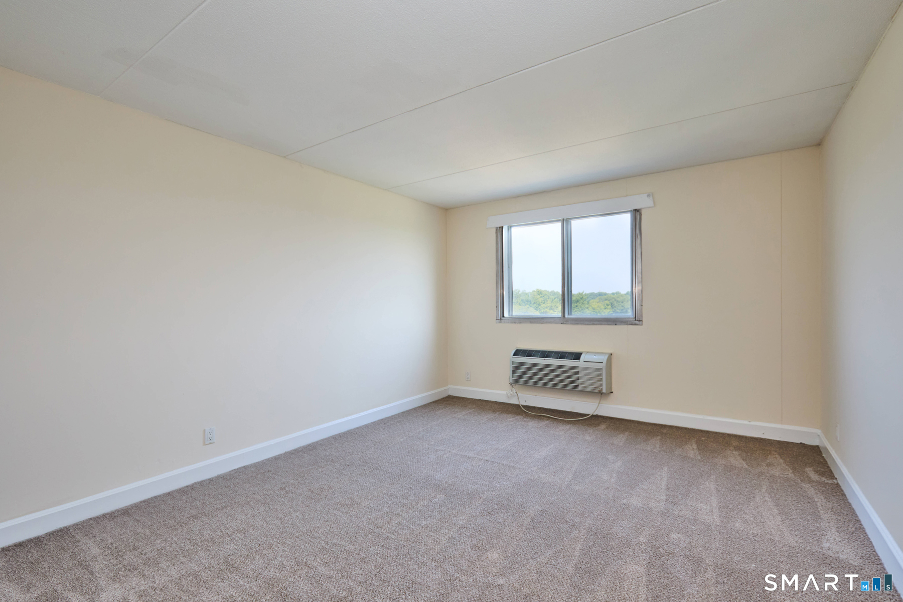 120 Huntington Turnpike Unit: 905