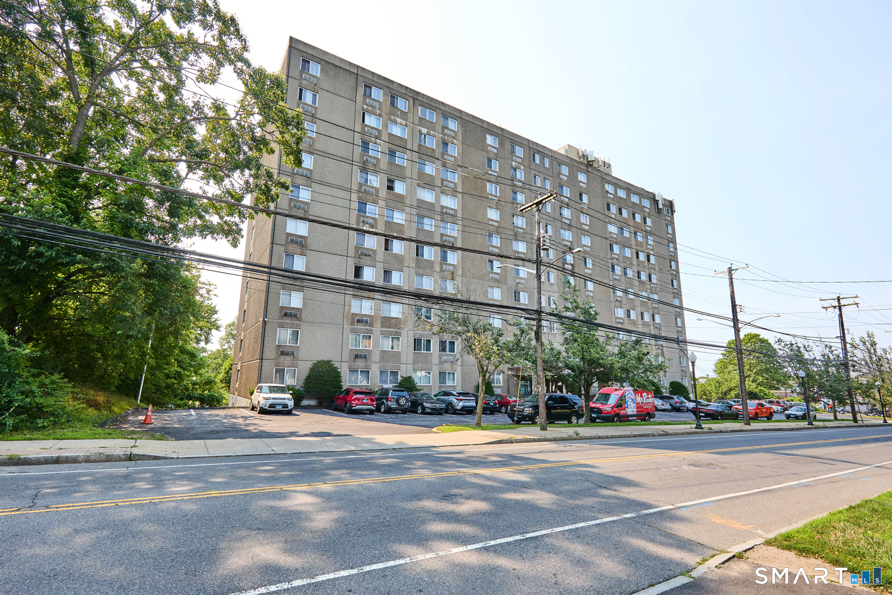 120 Huntington Turnpike Unit: 905