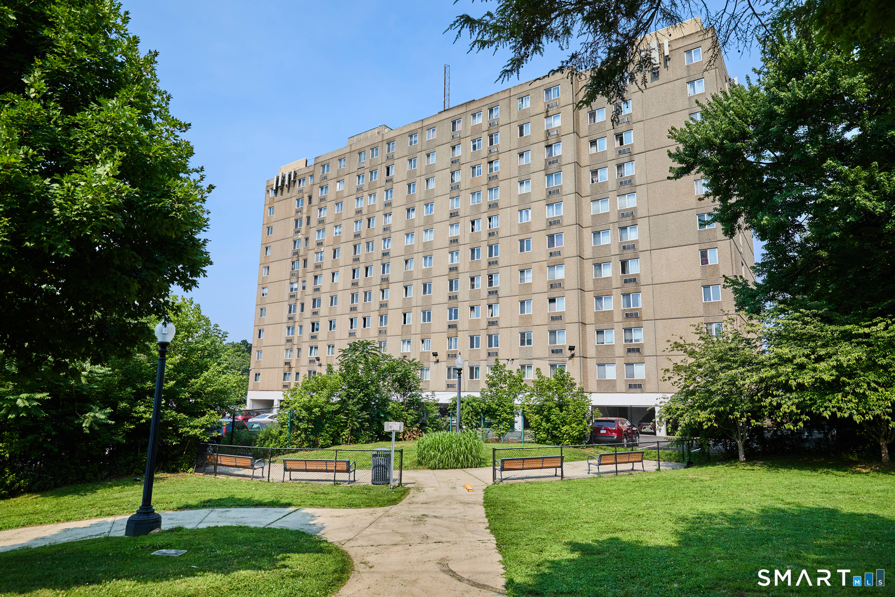 120 Huntington Turnpike Unit: 905