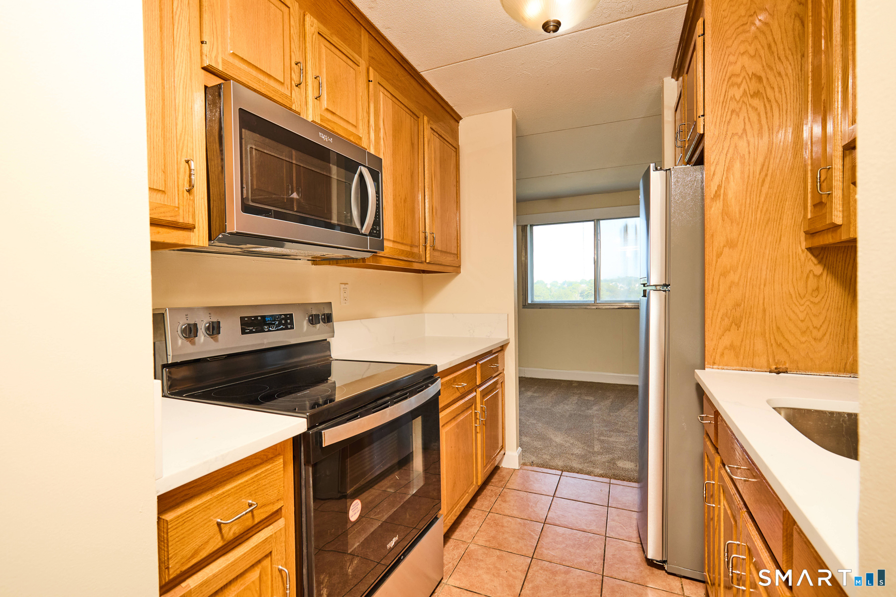 120 Huntington Turnpike Unit: 905