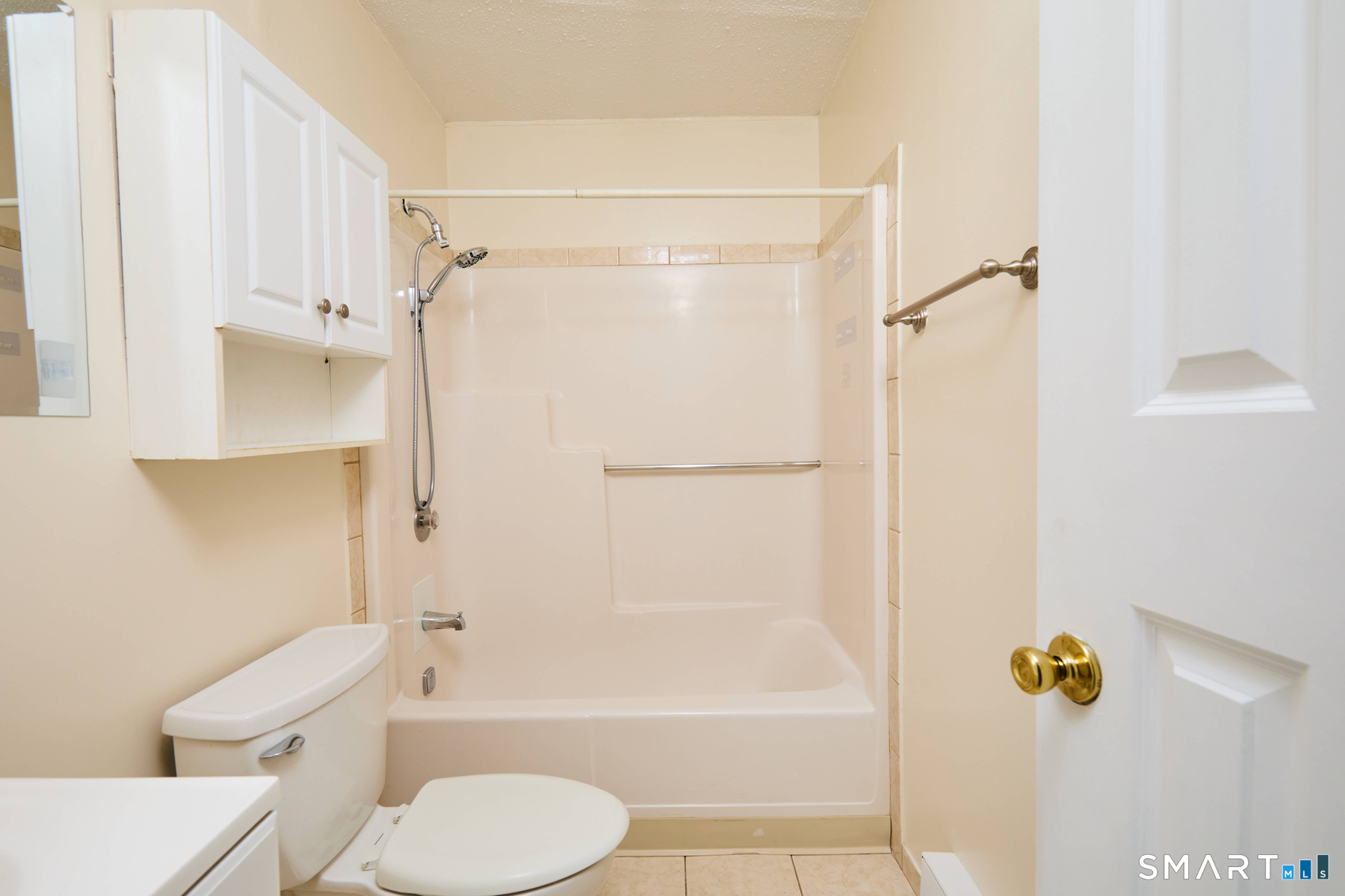 120 Huntington Turnpike Unit: 905