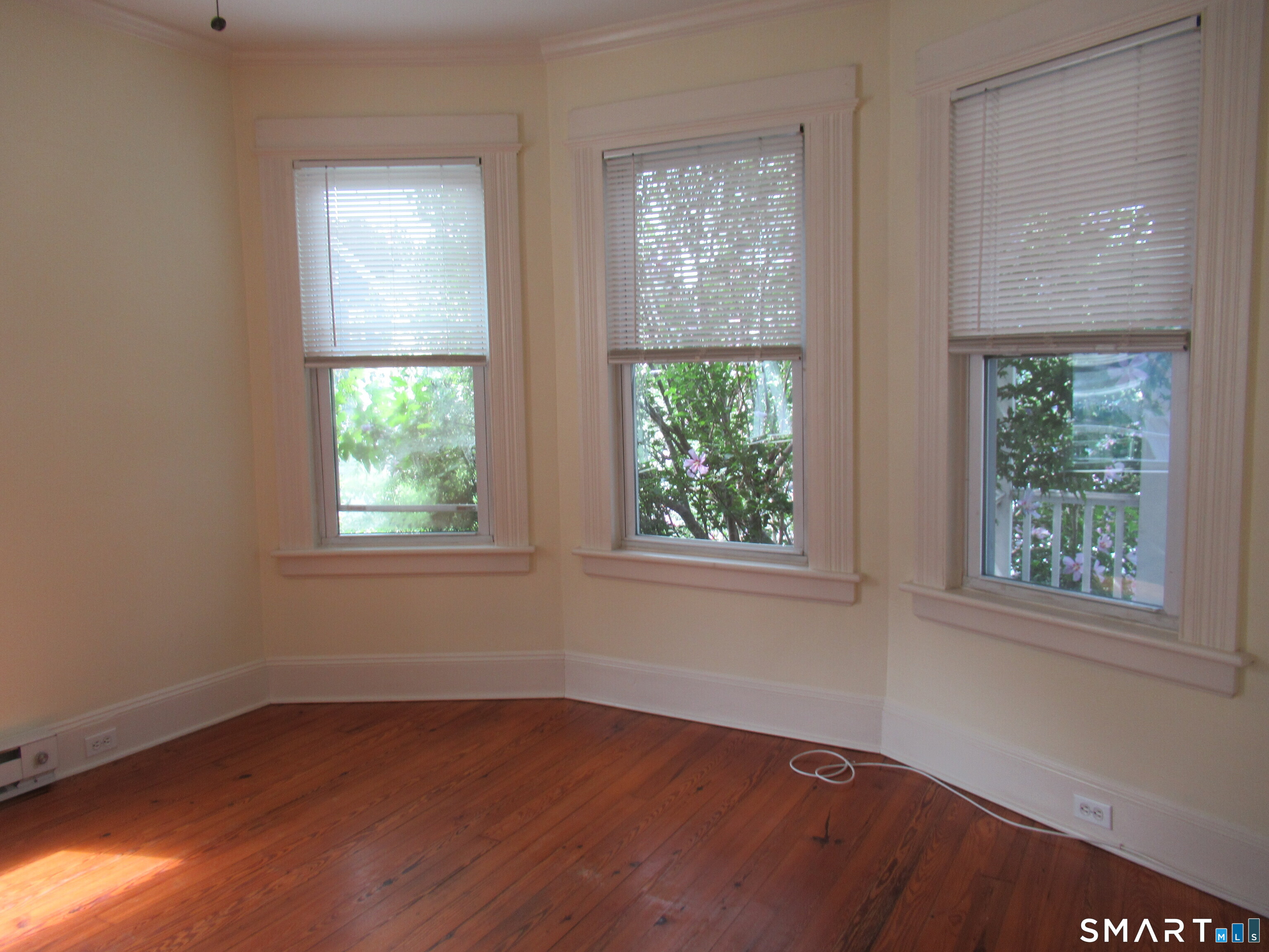 112 Bennett Street Unit: 1st floor