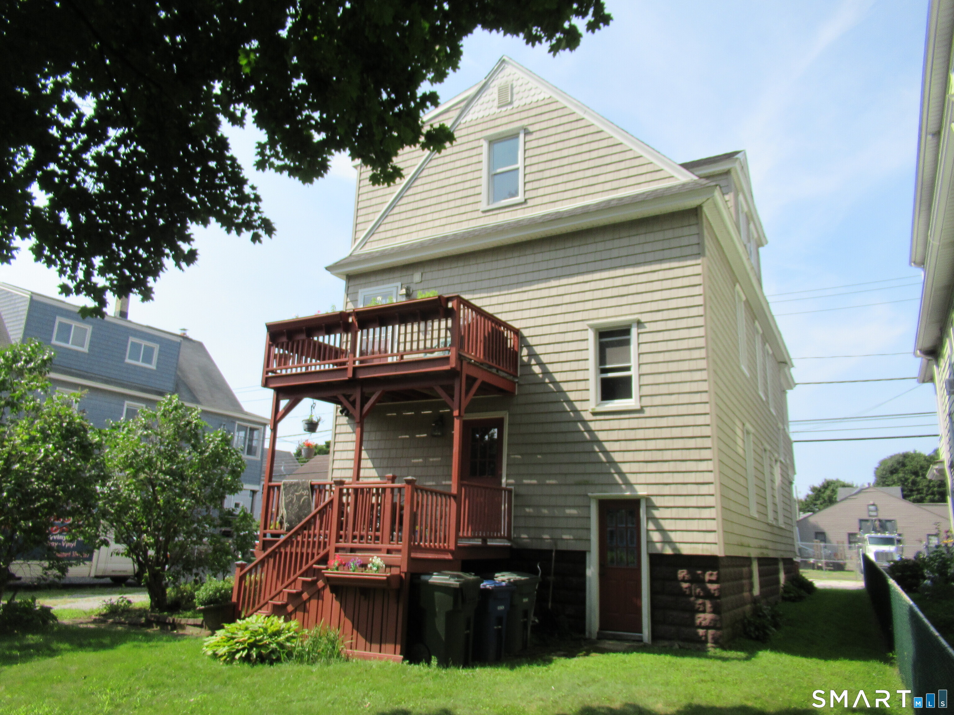 112 Bennett Street Unit: 1st floor
